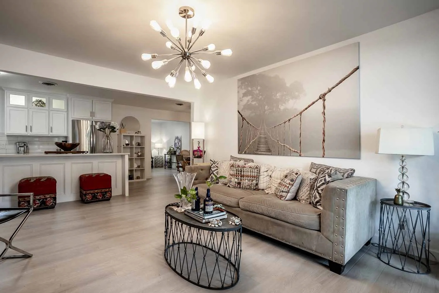Single Family Residence For Rent in Dallas County , 13749 Pyramid Drive, Farmers Branch, Texas 75234, 3 Bedroom, 2 Bathroom, 2 Garage spaces, 1,364 Sqft, built in 1956, mls#21383370, Real Estate Agent in Farmers Branch, Homes For Rent in Dallas county, Homes For Rent in Farmers Branch, Realtor in Farmers Branch Texas, Real Estate Brokerage Independent Realty Texas, Luminita Cordes Realtor