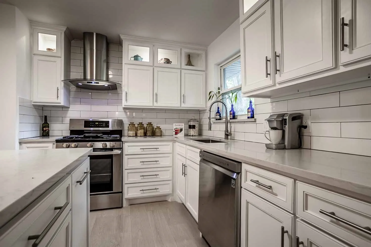 Single Family Residence For Rent in Dallas County , 13749 Pyramid Drive, Farmers Branch, Texas 75234, 3 Bedroom, 2 Bathroom, 2 Garage spaces, 1,364 Sqft, built in 1956, mls#21383370, Real Estate Agent in Farmers Branch, Homes For Rent in Dallas county, Homes For Rent in Farmers Branch, Realtor in Farmers Branch Texas, Real Estate Brokerage Independent Realty Texas, Luminita Cordes Realtor