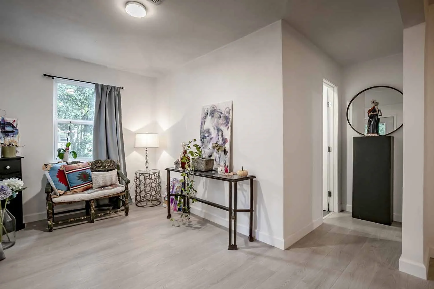 Single Family Residence For Rent in Dallas County , 13749 Pyramid Drive, Farmers Branch, Texas 75234, 3 Bedroom, 2 Bathroom, 2 Garage spaces, 1,364 Sqft, built in 1956, mls#21383370, Real Estate Agent in Farmers Branch, Homes For Rent in Dallas county, Homes For Rent in Farmers Branch, Realtor in Farmers Branch Texas, Real Estate Brokerage Independent Realty Texas, Luminita Cordes Realtor