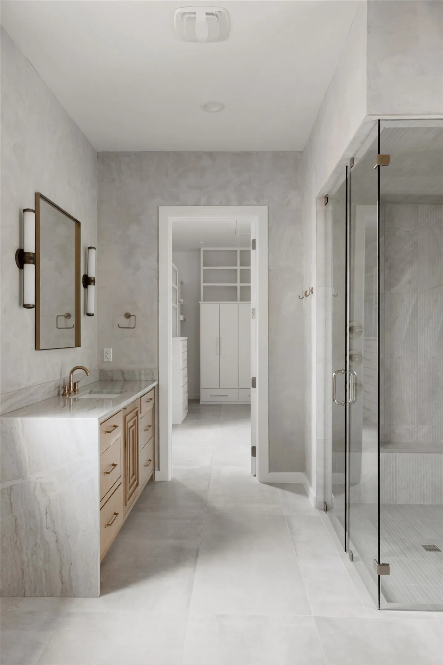 Primary bath