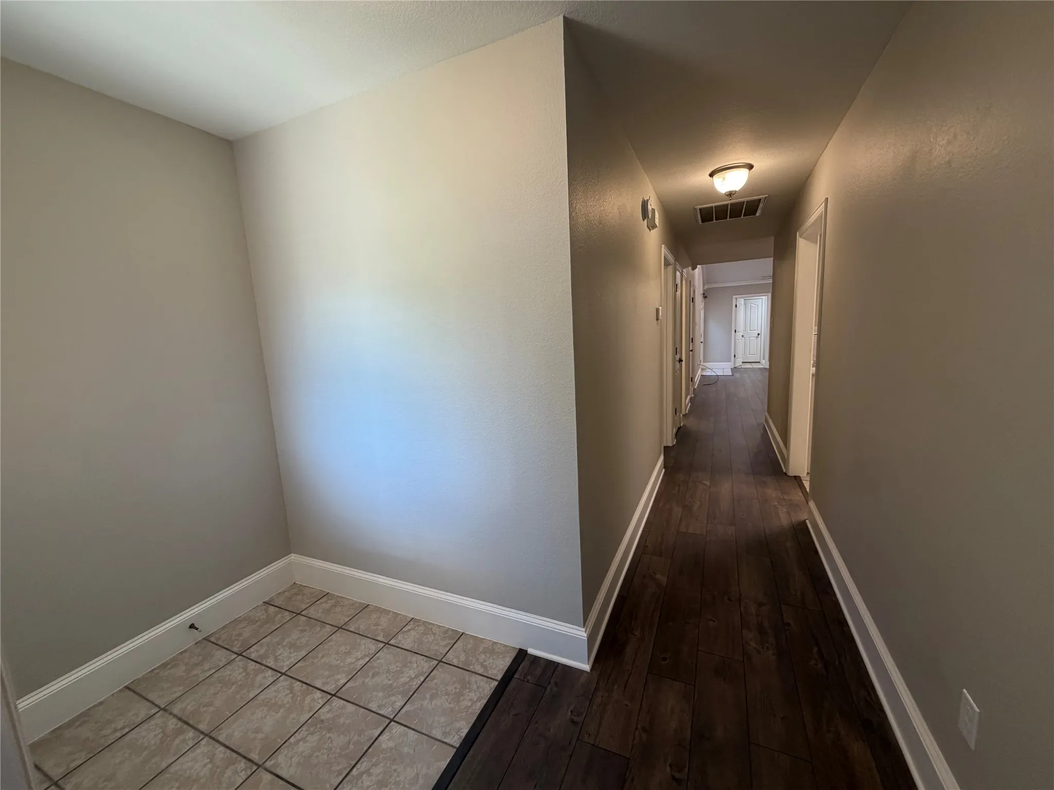 Townhouse For Rent in Hunt County , 502 Oakridge Drive, Greenville, Texas 75402, 3 Bedroom, 2 Bathroom, 1 Garage spaces, 1,271 Sqft, built in 2003, mls#21383352, Real Estate Agent in Greenville, Homes For Rent in Hunt county, Homes For Rent in Greenville, Realtor in Greenville Texas, Real Estate Brokerage Independent Realty Texas, Luminita Cordes Realtor