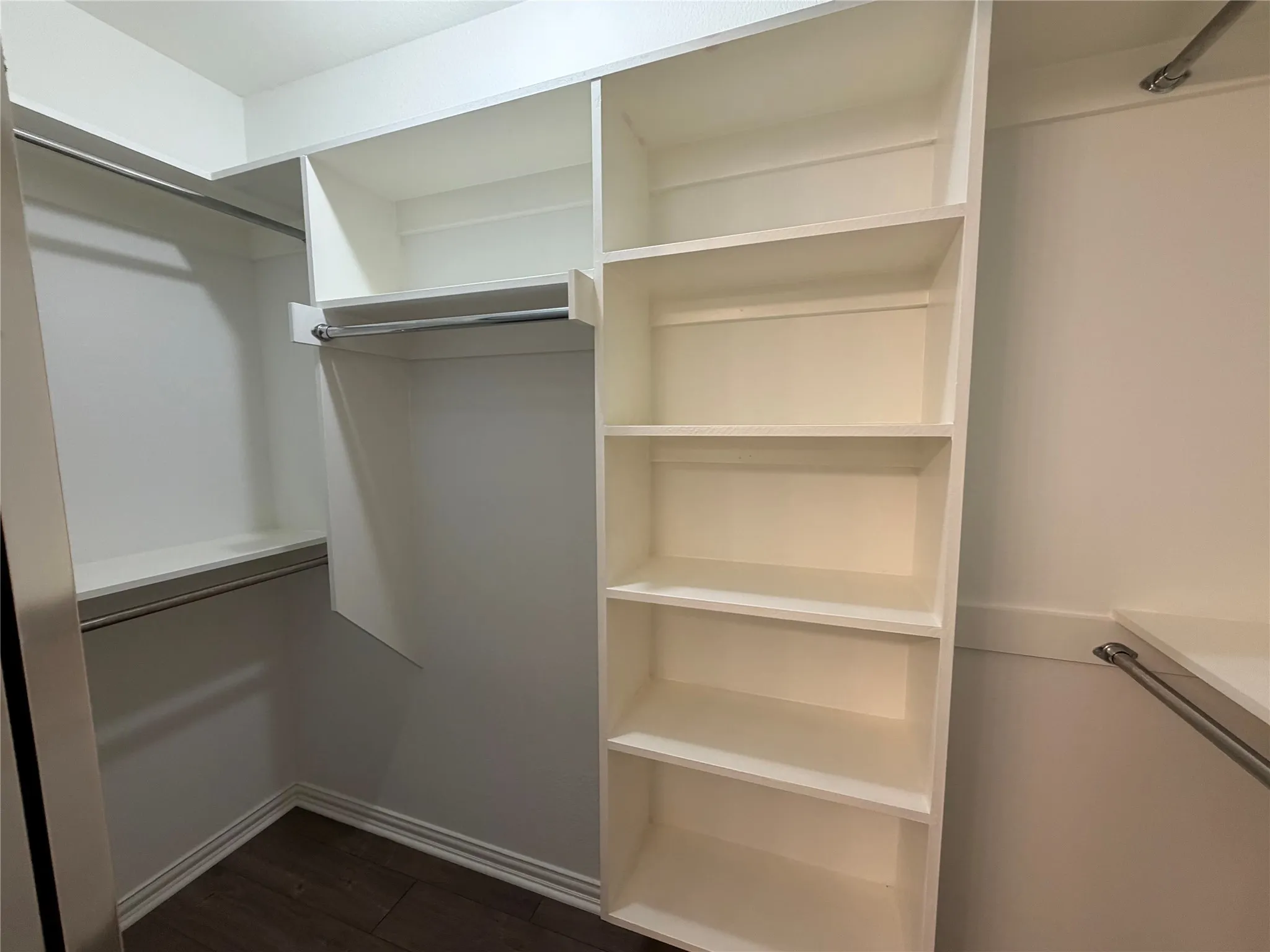 Townhouse For Rent in Hunt County , 502 Oakridge Drive, Greenville, Texas 75402, 3 Bedroom, 2 Bathroom, 1 Garage spaces, 1,271 Sqft, built in 2003, mls#21383352, Real Estate Agent in Greenville, Homes For Rent in Hunt county, Homes For Rent in Greenville, Realtor in Greenville Texas, Real Estate Brokerage Independent Realty Texas, Luminita Cordes Realtor