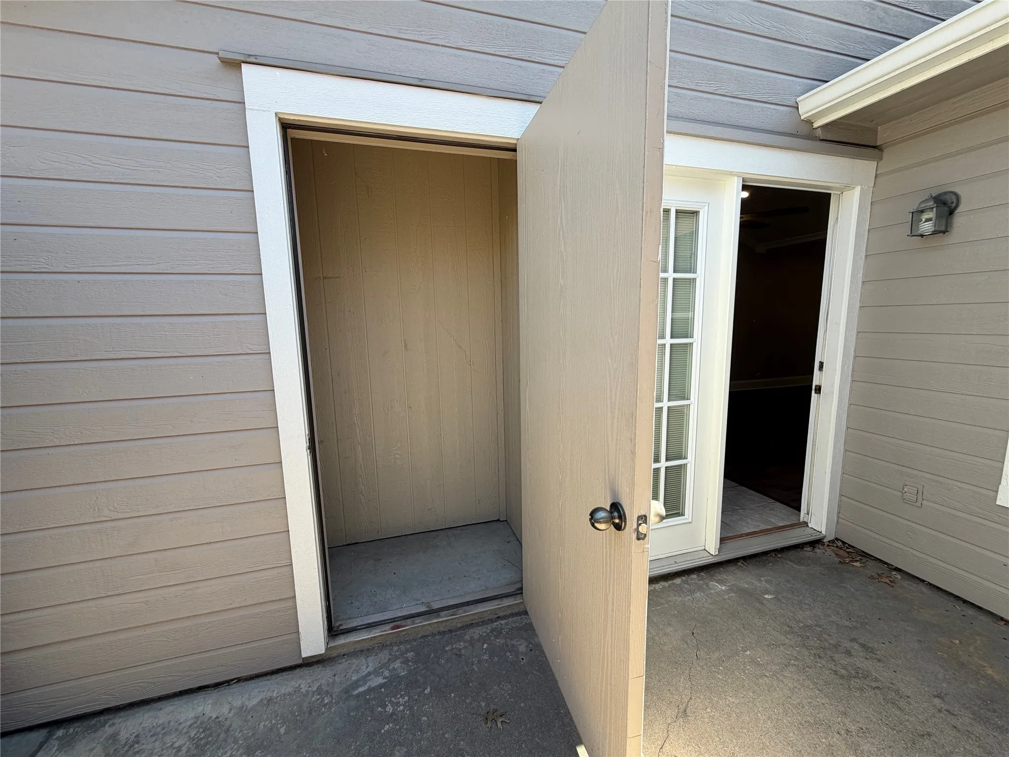Townhouse For Rent in Hunt County , 502 Oakridge Drive, Greenville, Texas 75402, 3 Bedroom, 2 Bathroom, 1 Garage spaces, 1,271 Sqft, built in 2003, mls#21383352, Real Estate Agent in Greenville, Homes For Rent in Hunt county, Homes For Rent in Greenville, Realtor in Greenville Texas, Real Estate Brokerage Independent Realty Texas, Luminita Cordes Realtor