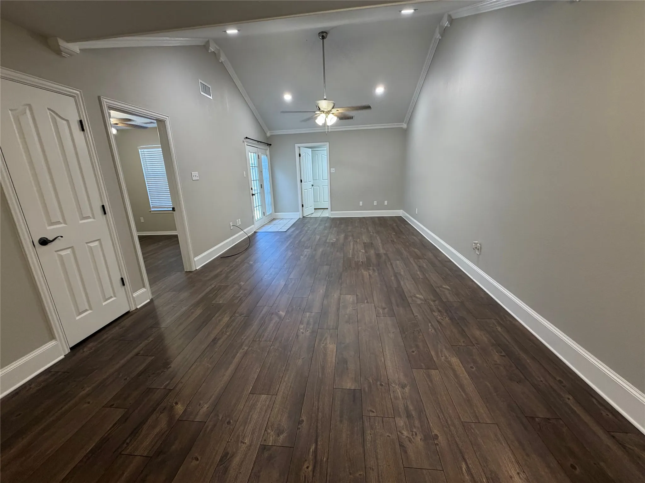 Townhouse For Rent in Hunt County , 502 Oakridge Drive, Greenville, Texas 75402, 3 Bedroom, 2 Bathroom, 1 Garage spaces, 1,271 Sqft, built in 2003, mls#21383352, Real Estate Agent in Greenville, Homes For Rent in Hunt county, Homes For Rent in Greenville, Realtor in Greenville Texas, Real Estate Brokerage Independent Realty Texas, Luminita Cordes Realtor