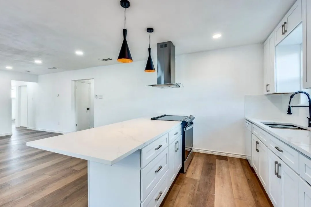 Single Family Residence For Rent in Dallas County , 2320 Fulton Drive, Mesquite, Texas 75150, 4 Bedroom, 2 Bathroom, 2 Garage spaces, 1,729 Sqft, built in 1971, mls#21381839, Real Estate Agent in Mesquite, Homes For Rent in Dallas county, Homes For Rent in Mesquite, Realtor in Mesquite Texas, Real Estate Brokerage Independent Realty Texas, Luminita Cordes Realtor