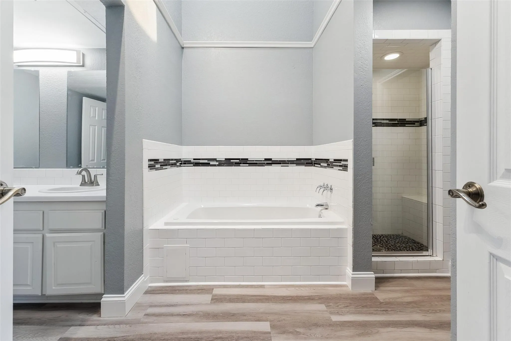 Condominium For Rent in Rockwall County , 1108 Signal Ridge Place, Rockwall, Texas 75032, 3 Bedroom, 3 Bathroom, Garage spaces, 1,825 Sqft, built in 1985, mls#21381365, Real Estate Agent in Rockwall, Homes For Rent in Rockwall county, Homes For Rent in Rockwall, Realtor in Rockwall Texas, Real Estate Brokerage Independent Realty Texas, Luminita Cordes Realtor