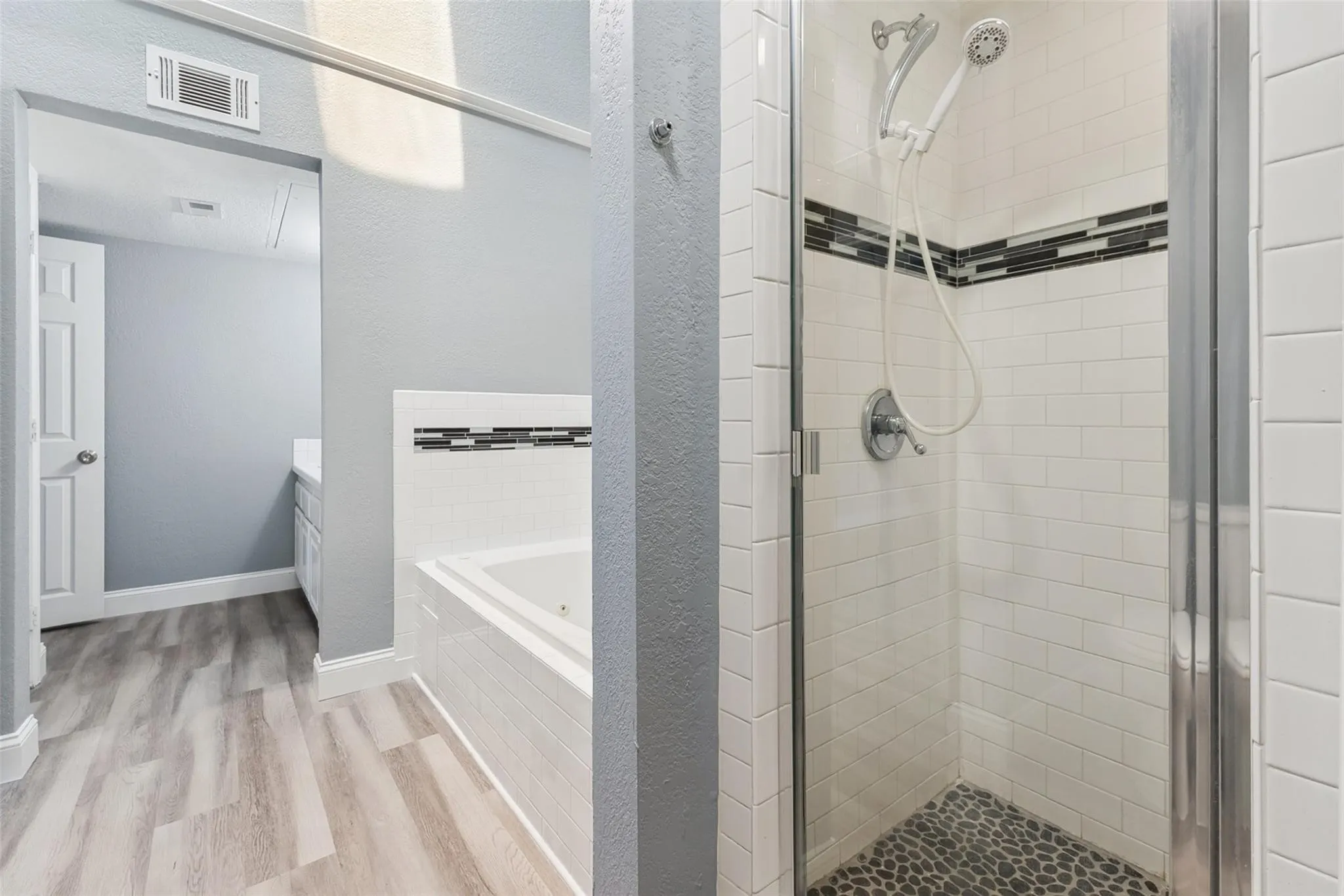Condominium For Rent in Rockwall County , 1108 Signal Ridge Place, Rockwall, Texas 75032, 3 Bedroom, 3 Bathroom, Garage spaces, 1,825 Sqft, built in 1985, mls#21381365, Real Estate Agent in Rockwall, Homes For Rent in Rockwall county, Homes For Rent in Rockwall, Realtor in Rockwall Texas, Real Estate Brokerage Independent Realty Texas, Luminita Cordes Realtor