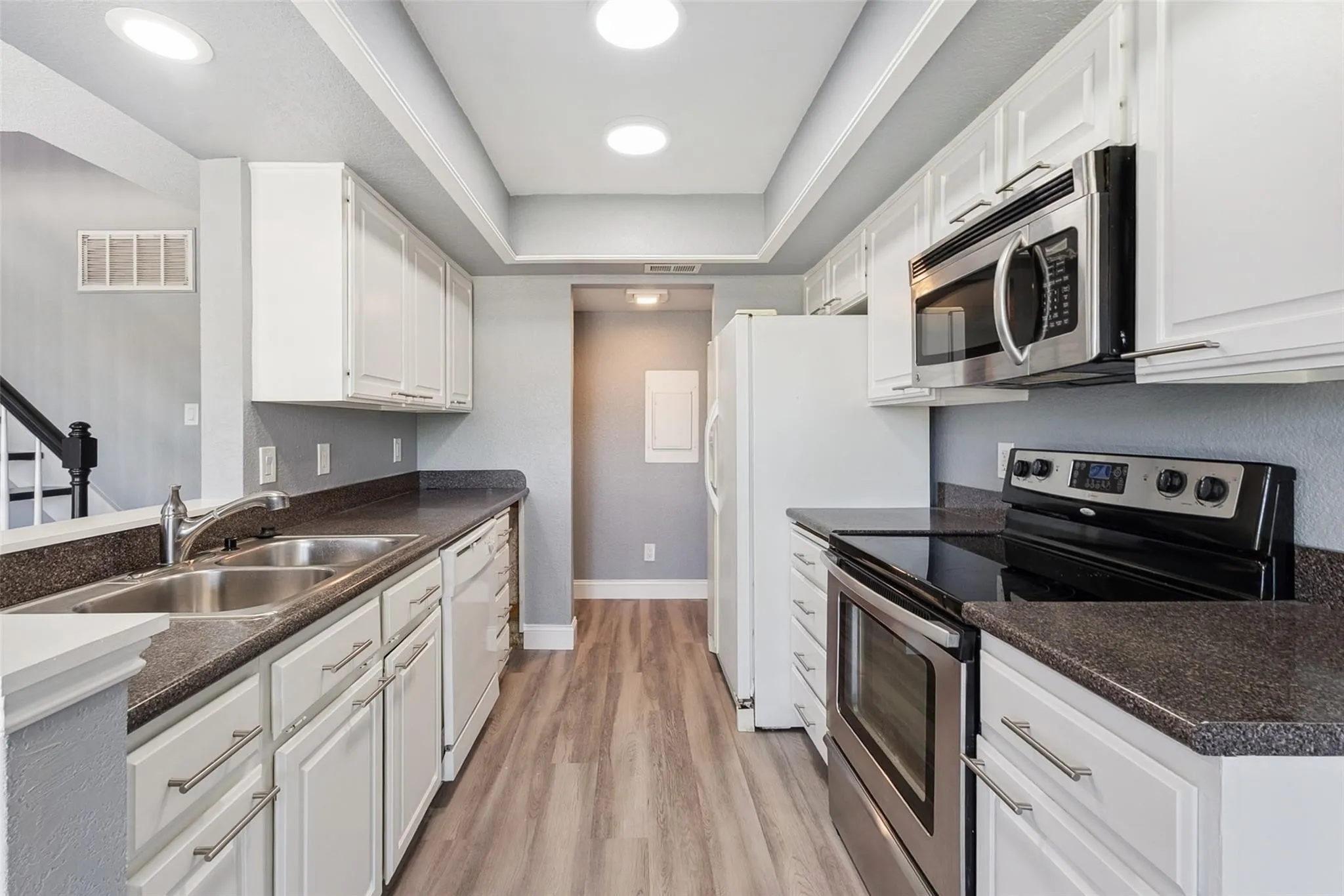 Condominium For Rent in Rockwall County , 1108 Signal Ridge Place, Rockwall, Texas 75032, 3 Bedroom, 3 Bathroom, Garage spaces, 1,825 Sqft, built in 1985, mls#21381365, Real Estate Agent in Rockwall, Homes For Rent in Rockwall county, Homes For Rent in Rockwall, Realtor in Rockwall Texas, Real Estate Brokerage Independent Realty Texas, Luminita Cordes Realtor