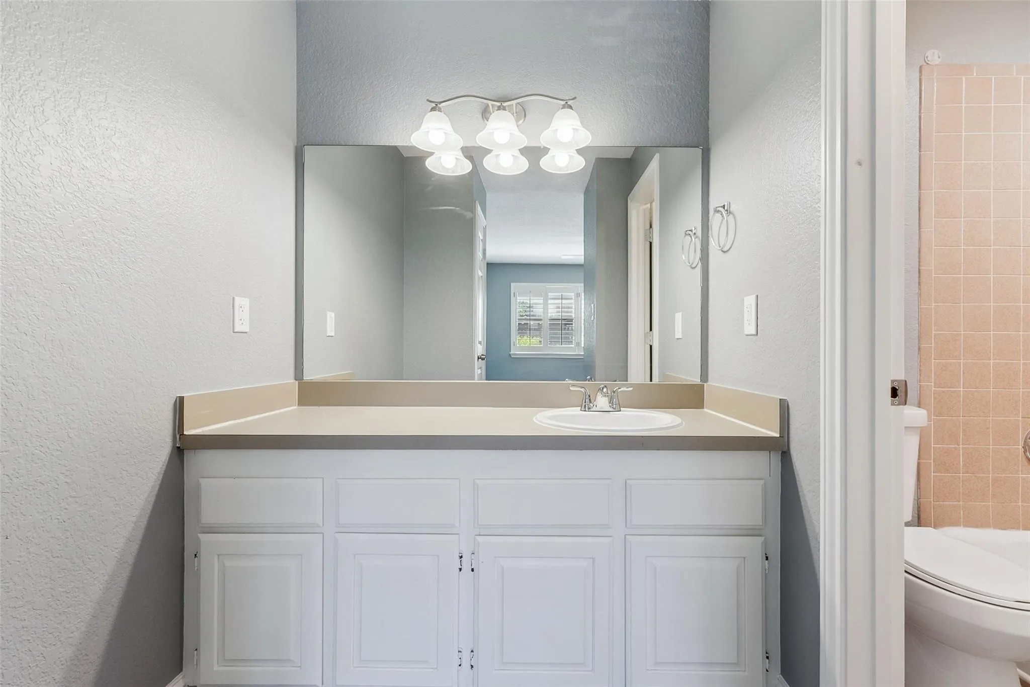 Condominium For Rent in Rockwall County , 1108 Signal Ridge Place, Rockwall, Texas 75032, 3 Bedroom, 3 Bathroom, Garage spaces, 1,825 Sqft, built in 1985, mls#21381365, Real Estate Agent in Rockwall, Homes For Rent in Rockwall county, Homes For Rent in Rockwall, Realtor in Rockwall Texas, Real Estate Brokerage Independent Realty Texas, Luminita Cordes Realtor