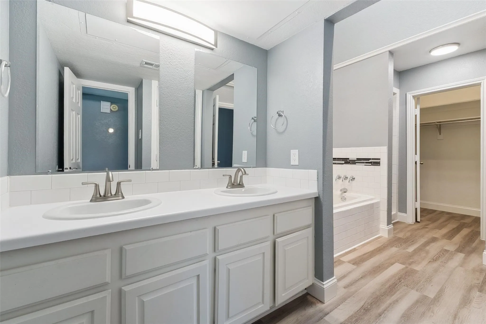 Condominium For Rent in Rockwall County , 1108 Signal Ridge Place, Rockwall, Texas 75032, 3 Bedroom, 3 Bathroom, Garage spaces, 1,825 Sqft, built in 1985, mls#21381365, Real Estate Agent in Rockwall, Homes For Rent in Rockwall county, Homes For Rent in Rockwall, Realtor in Rockwall Texas, Real Estate Brokerage Independent Realty Texas, Luminita Cordes Realtor