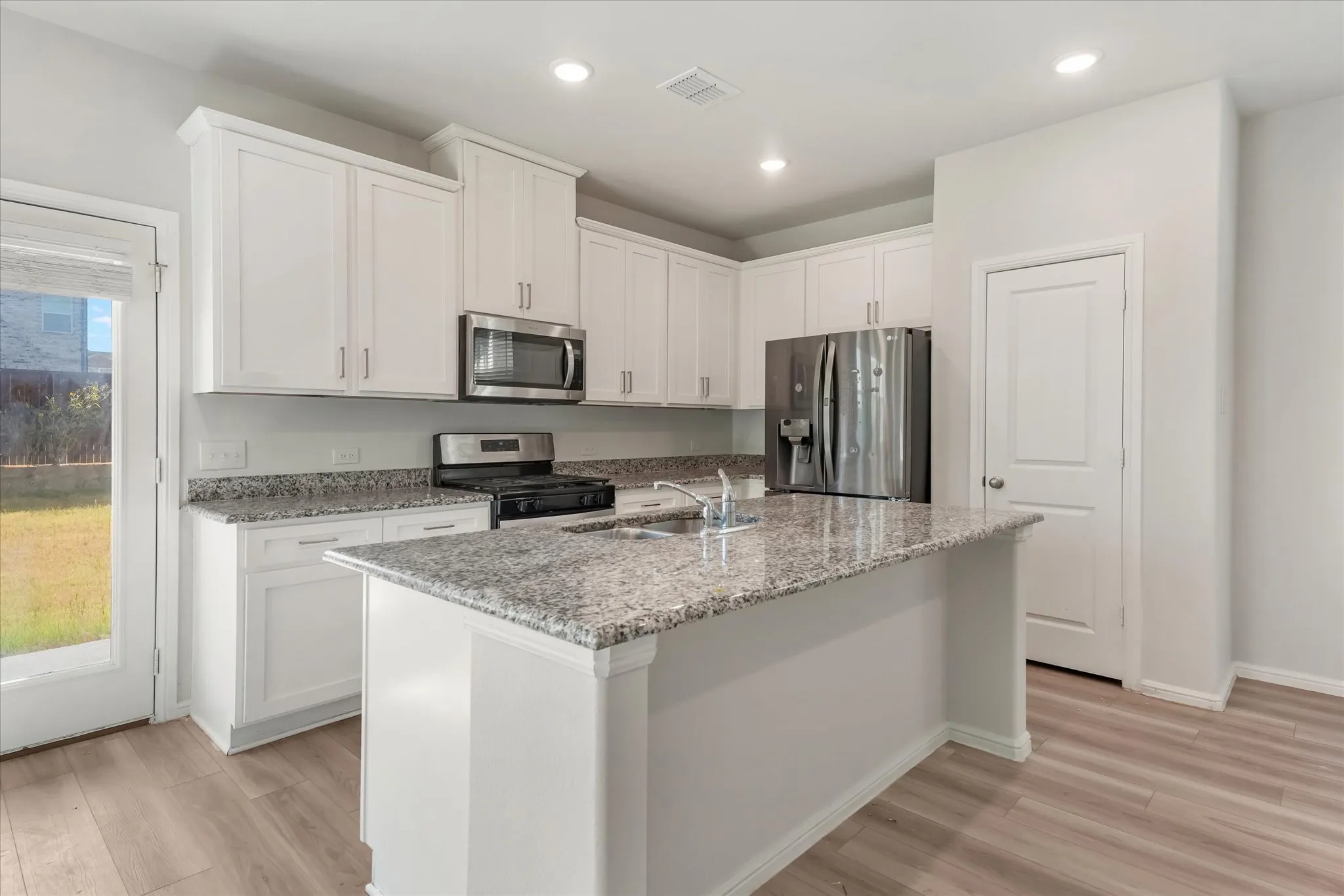 Single Family Residence For Rent in Collin County , 1012 Portina Drive, Anna, Texas 75409, 4 Bedroom, 3 Bathroom, 2 Garage spaces, 2,018 Sqft, built in 2024, mls#21383253, Real Estate Agent in Anna, Homes For Rent in Collin county, Homes For Rent in Anna, Realtor in Anna Texas, Real Estate Brokerage Independent Realty Texas, Luminita Cordes Realtor