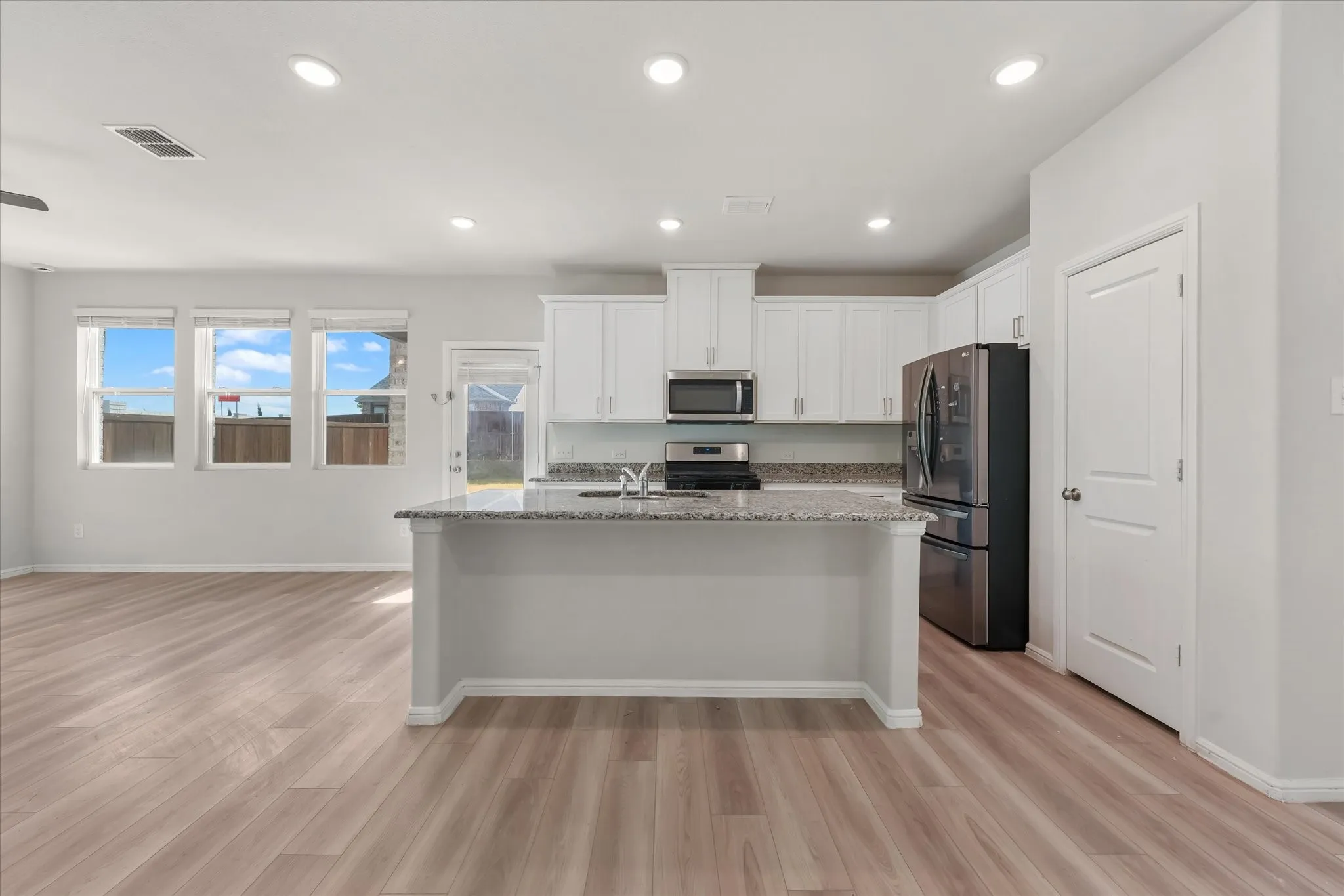 Single Family Residence For Rent in Collin County , 1012 Portina Drive, Anna, Texas 75409, 4 Bedroom, 3 Bathroom, 2 Garage spaces, 2,018 Sqft, built in 2024, mls#21383253, Real Estate Agent in Anna, Homes For Rent in Collin county, Homes For Rent in Anna, Realtor in Anna Texas, Real Estate Brokerage Independent Realty Texas, Luminita Cordes Realtor