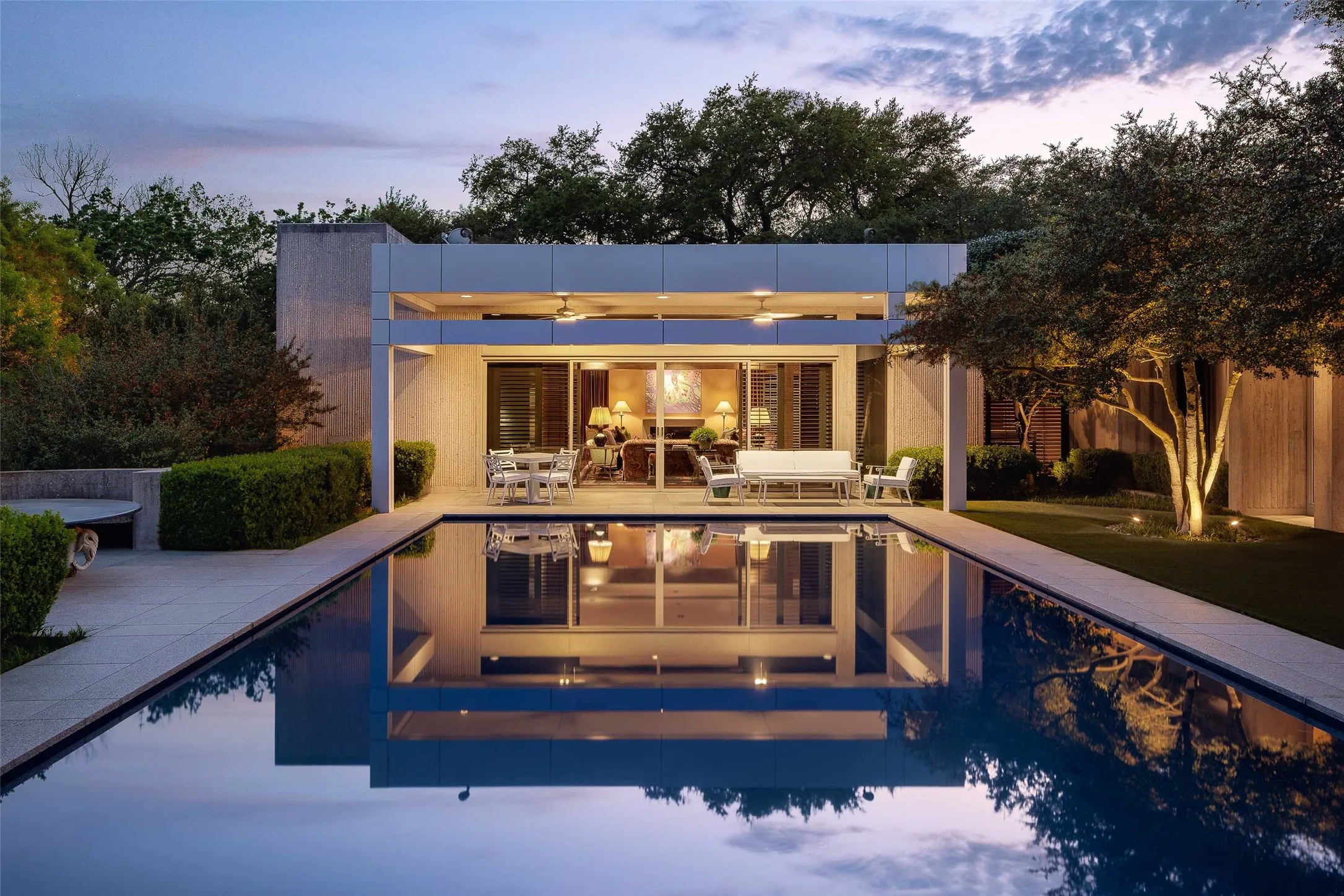 Single Family Residence For Sale in Tarrant County , 1400 Shady Oaks Lane, Westover Hills, Texas 76107, 7 Bedroom, 13 Bathroom, 6 Garage spaces, 19,133 Sqft, built in 1969, mls#21383305, Real Estate Agent in Westover Hills, Homes For Sale in Tarrant county, Homes For Sale in Westover Hills, Realtor in Westover Hills Texas, Real Estate Brokerage Independent Realty Texas, Luminita Cordes Realtor