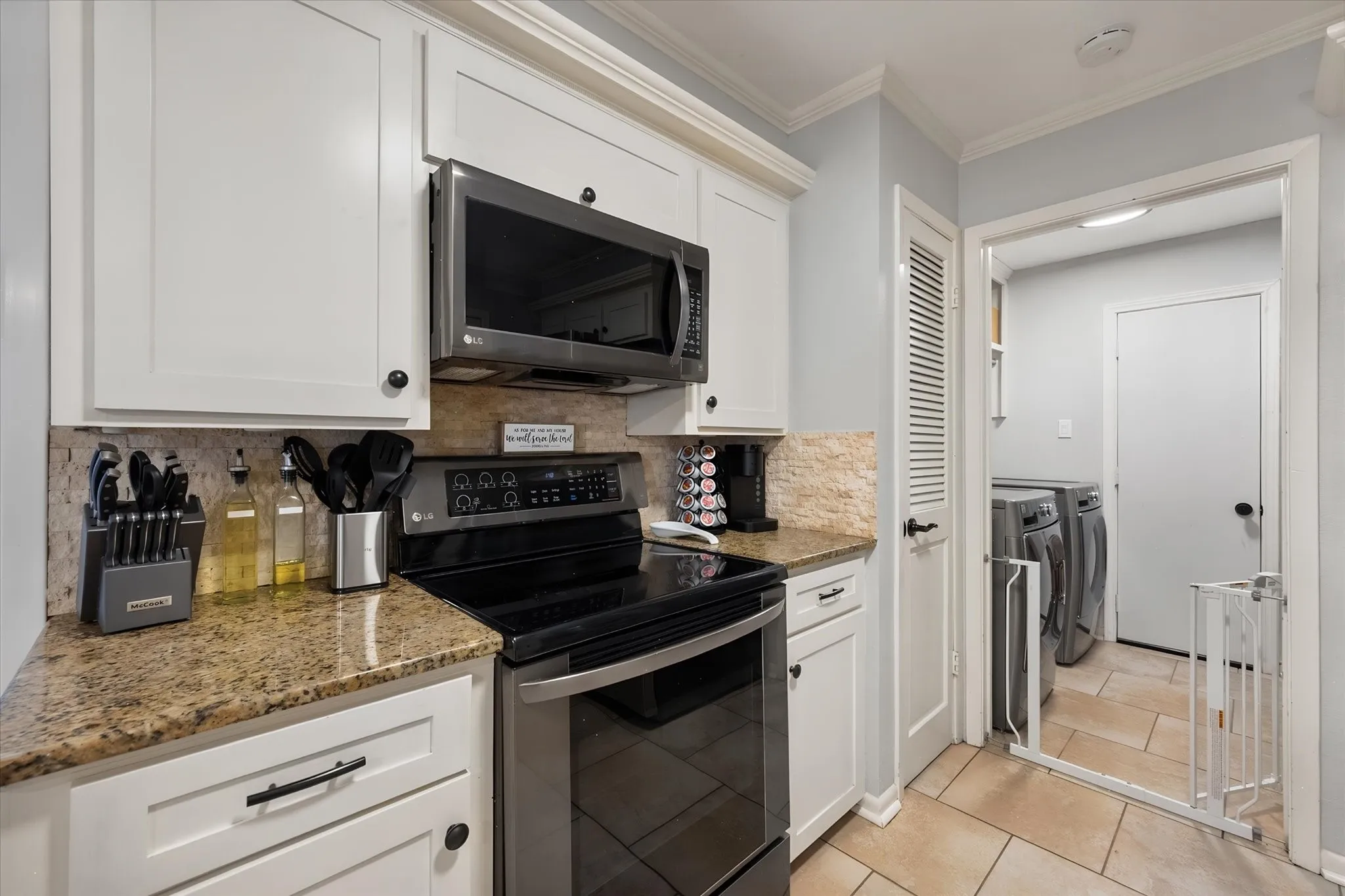 Single Family Residence For Sale in Navarro County , 805 Laura Avenue, Corsicana, Texas 75110, 3 Bedroom, 2 Bathroom, 2 Garage spaces, 1,860 Sqft, built in 1975, mls#21383179, Real Estate Agent in Corsicana, Homes For Sale in Navarro county, Homes For Sale in Corsicana, Realtor in Corsicana Texas, Real Estate Brokerage Independent Realty Texas, Luminita Cordes Realtor