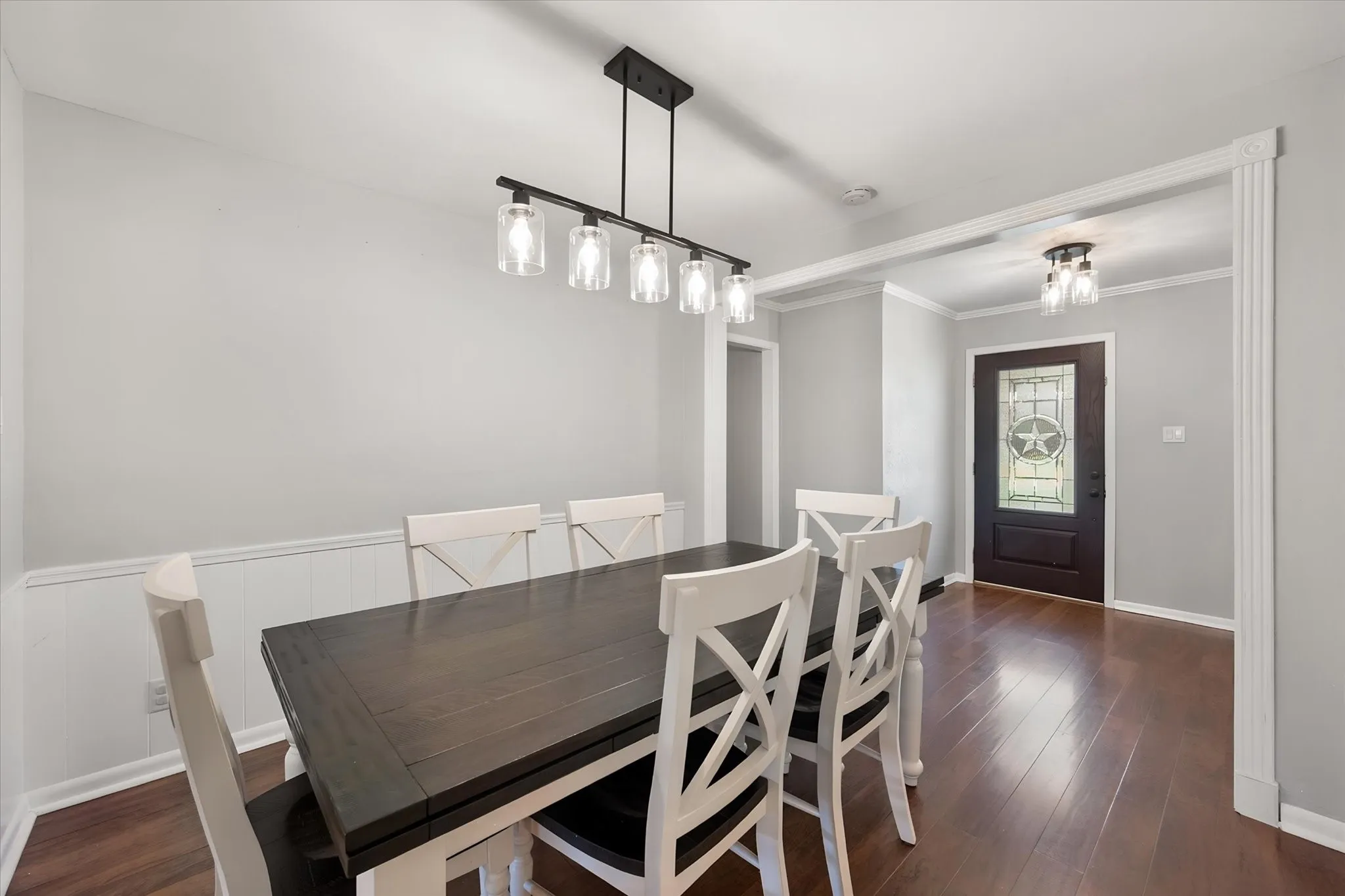 Single Family Residence For Sale in Navarro County , 805 Laura Avenue, Corsicana, Texas 75110, 3 Bedroom, 2 Bathroom, 2 Garage spaces, 1,860 Sqft, built in 1975, mls#21383179, Real Estate Agent in Corsicana, Homes For Sale in Navarro county, Homes For Sale in Corsicana, Realtor in Corsicana Texas, Real Estate Brokerage Independent Realty Texas, Luminita Cordes Realtor
