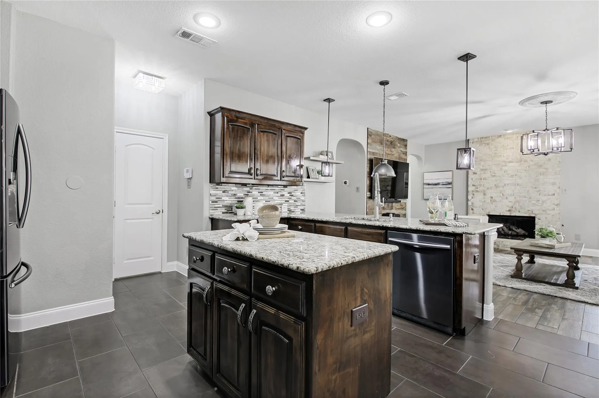 Single Family Residence For Rent in Denton County , 1708 Cole Lane, Argyle, Texas 76226, 3 Bedroom, 2 Bathroom, 2 Garage spaces, 1,840 Sqft, built in 2015, mls#21383381, Real Estate Agent in Argyle, Homes For Rent in Denton county, Homes For Rent in Argyle, Realtor in Argyle Texas, Real Estate Brokerage Independent Realty Texas, Luminita Cordes Realtor