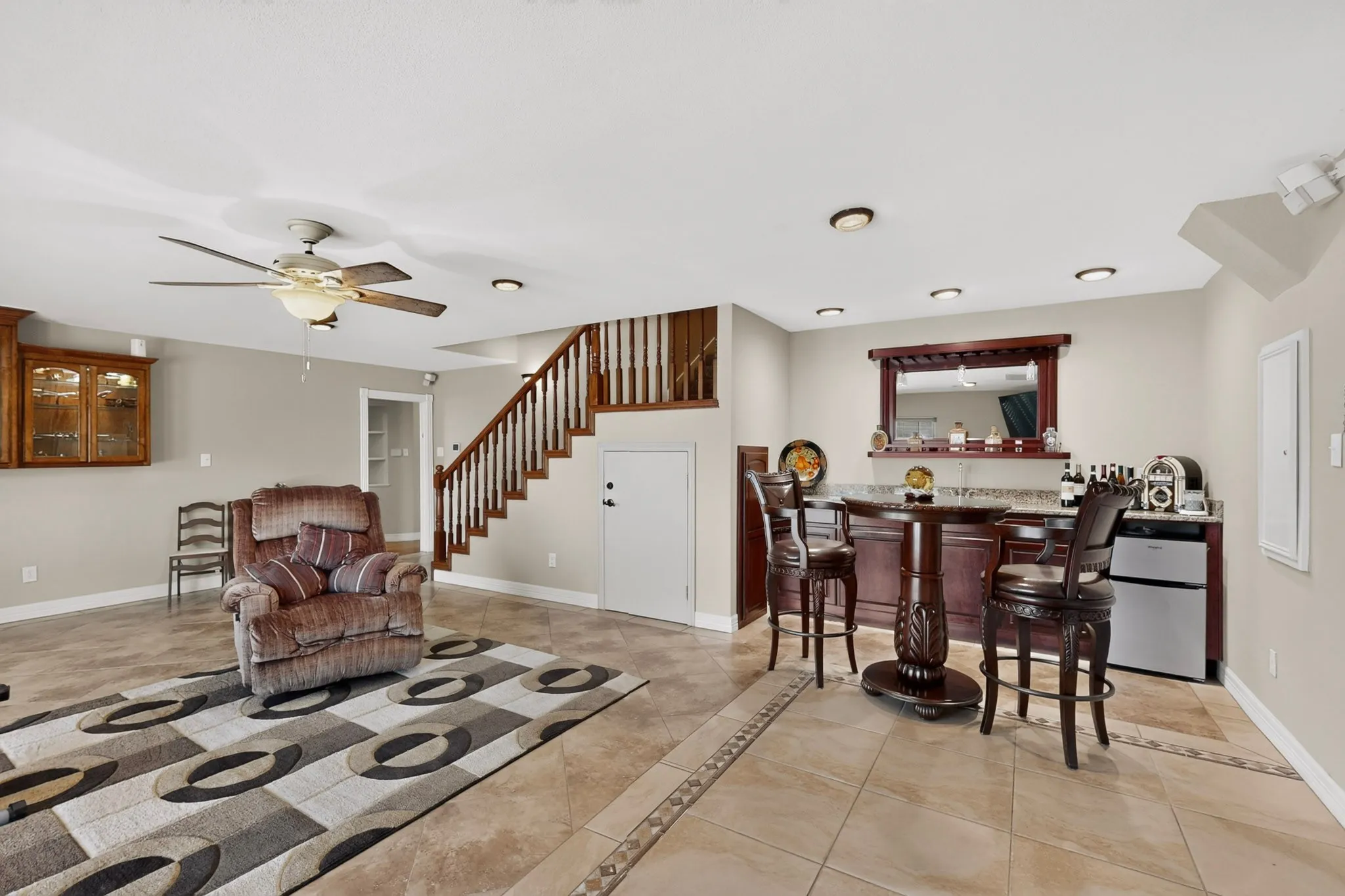 Single Family Residence For Sale in Ellis County , 2505 Inverrary Drive, Ennis, Texas 75119, 5 Bedroom, 5 Bathroom, 3 Garage spaces, 4,217 Sqft, built in 1995, mls#21380579, Real Estate Agent in Ennis, Homes For Sale in Ellis county, Homes For Sale in Ennis, Realtor in Ennis Texas, Real Estate Brokerage Independent Realty Texas, Luminita Cordes Realtor