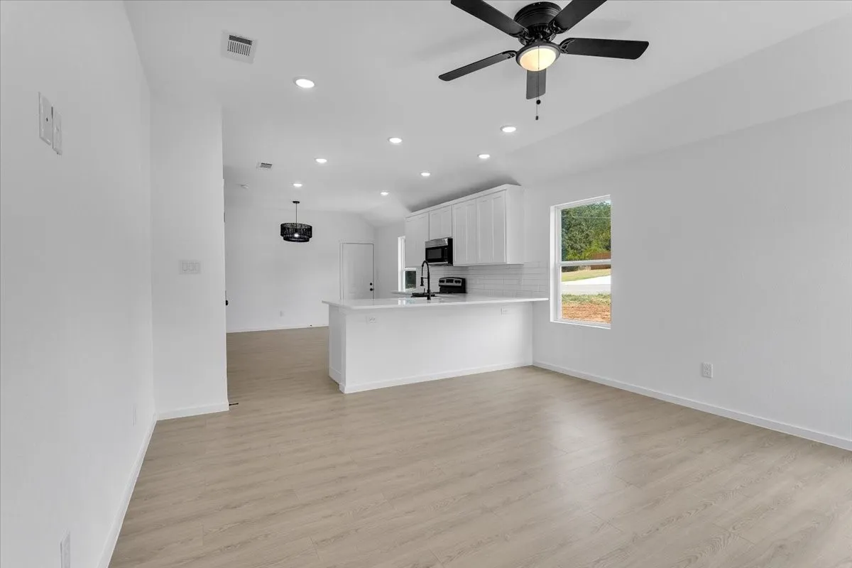 Single Family Residence For Sale in Grayson County , 415 E Monterey Street, Denison, Texas 75021, 3 Bedroom, 2 Bathroom, 2 Garage spaces, 1,340 Sqft, built in 2024, mls#21383384, Real Estate Agent in Denison, Homes For Sale in Grayson county, Homes For Sale in Denison, Realtor in Denison Texas, Real Estate Brokerage Independent Realty Texas, Luminita Cordes Realtor