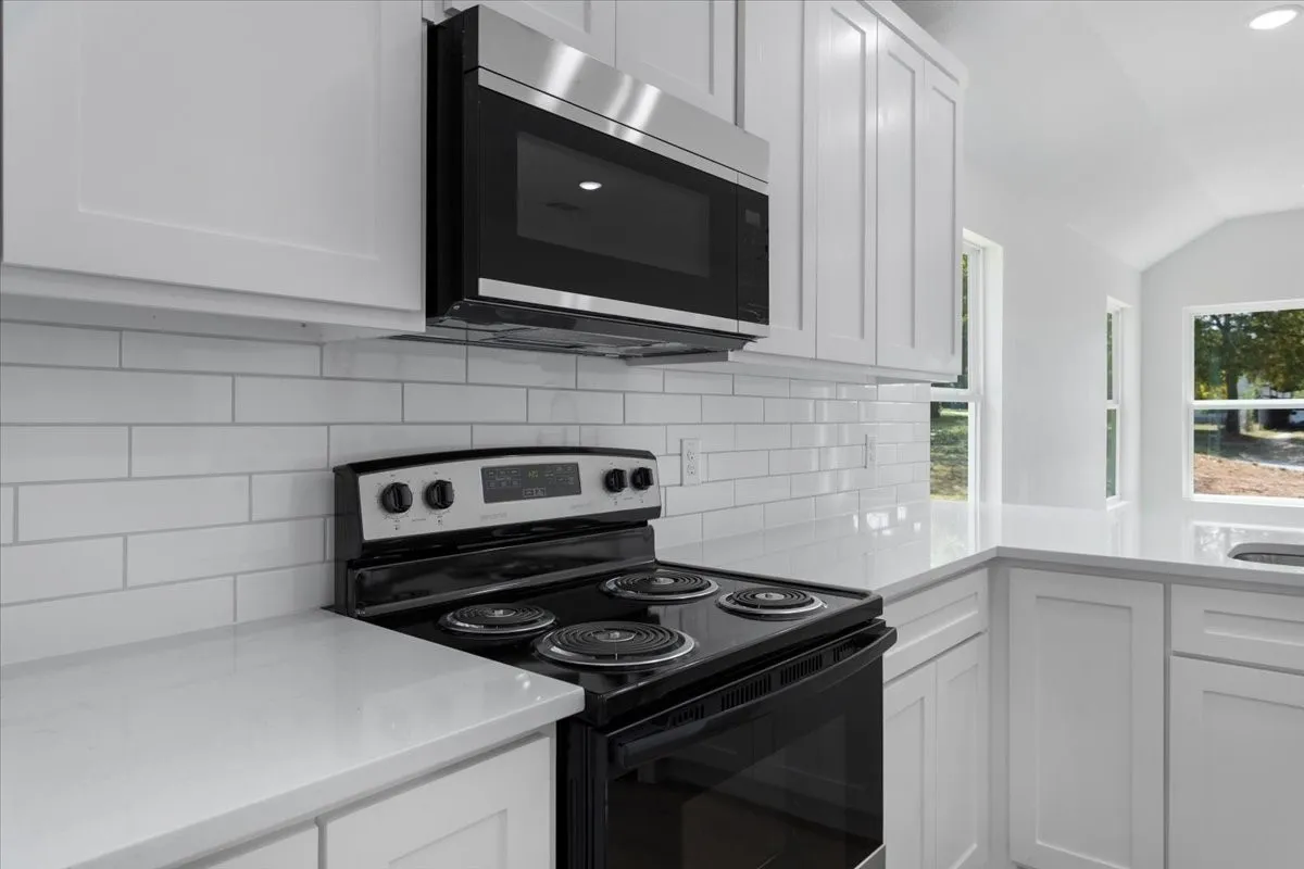 Single Family Residence For Sale in Grayson County , 415 E Monterey Street, Denison, Texas 75021, 3 Bedroom, 2 Bathroom, 2 Garage spaces, 1,340 Sqft, built in 2024, mls#21383384, Real Estate Agent in Denison, Homes For Sale in Grayson county, Homes For Sale in Denison, Realtor in Denison Texas, Real Estate Brokerage Independent Realty Texas, Luminita Cordes Realtor