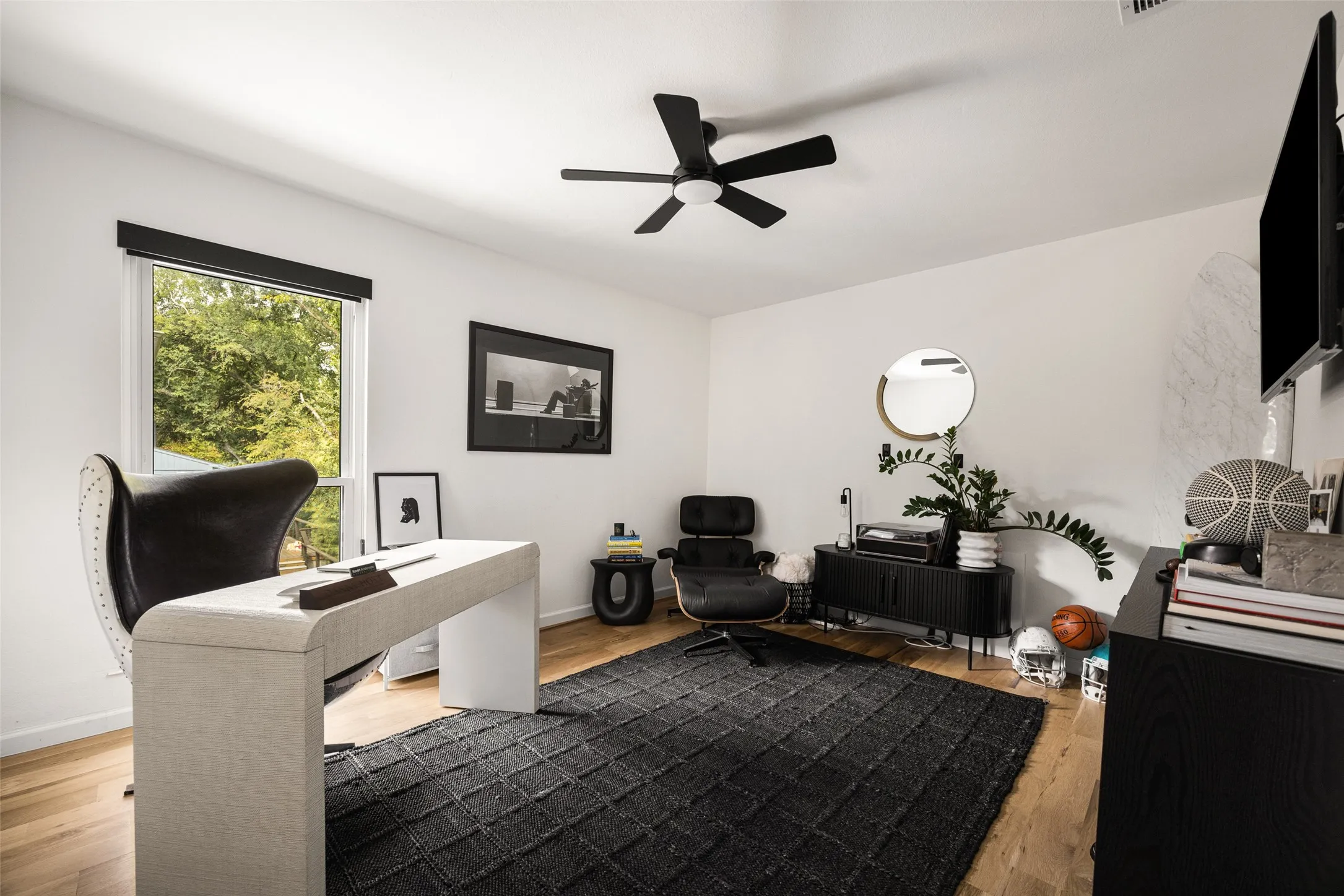 Hardwood flooring, recessed lighting, and a ceiling fan with light kit