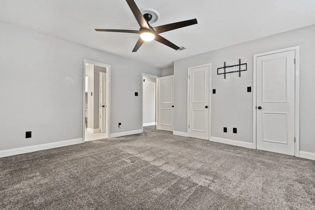 Single Family Residence For Sale in Tarrant County , 2010 Heatherbrook Drive, Grapevine, Texas 76051, 4 Bedroom, 2 Bathroom, 2 Garage spaces, 2,484 Sqft, built in 1979, mls#21383079, Real Estate Agent in Grapevine, Homes For Sale in Tarrant county, Homes For Sale in Grapevine, Realtor in Grapevine Texas, Real Estate Brokerage Independent Realty Texas, Luminita Cordes Realtor
