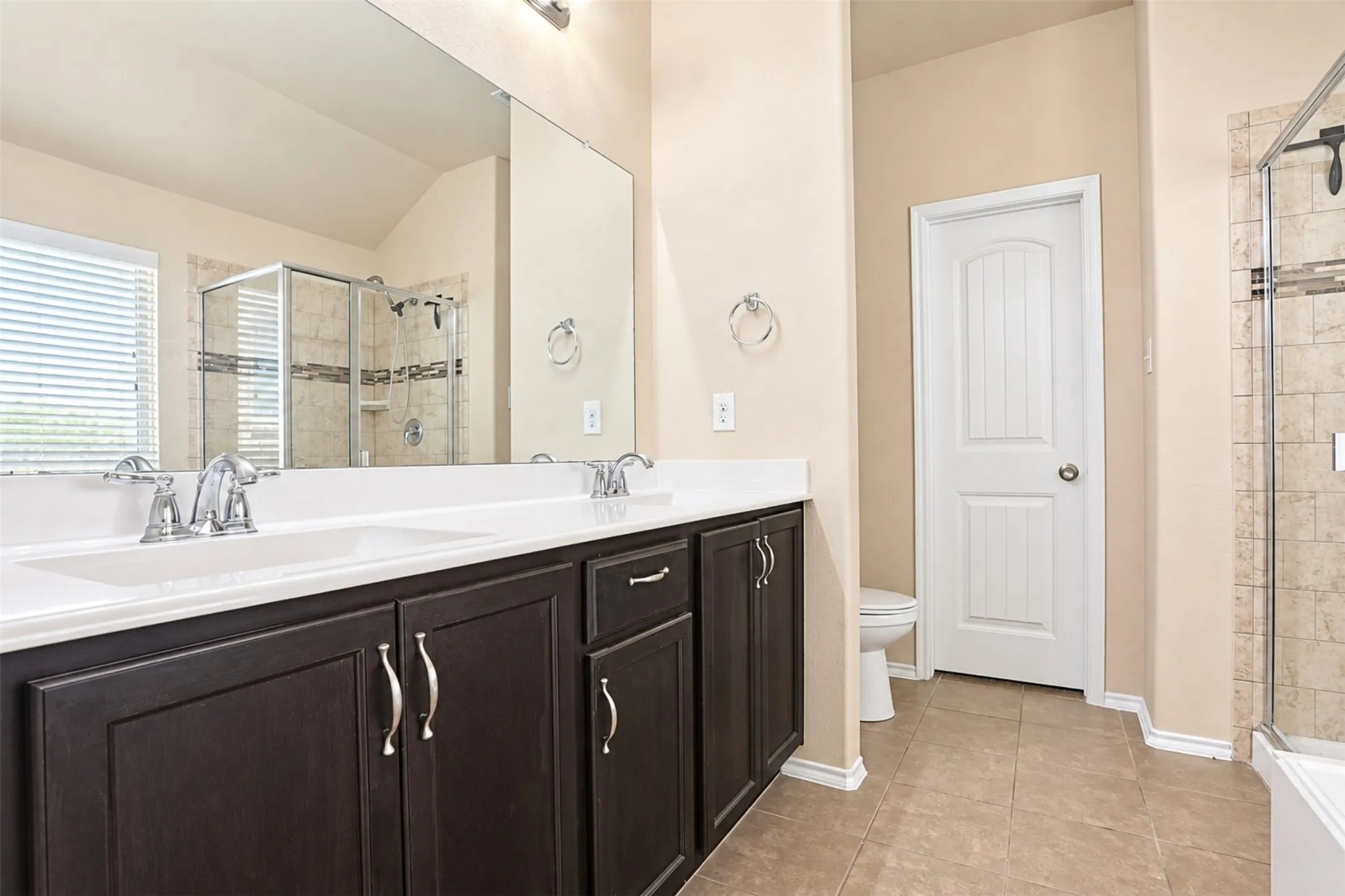 Single Family Residence For Rent in Collin County , 1213 Lambert Drive, Princeton, Texas 75407, 3 Bedroom, 2 Bathroom, 2 Garage spaces, 1,691 Sqft, built in 2014, mls#21383283, Real Estate Agent in Princeton, Homes For Rent in Collin county, Homes For Rent in Princeton, Realtor in Princeton Texas, Real Estate Brokerage Independent Realty Texas, Luminita Cordes Realtor