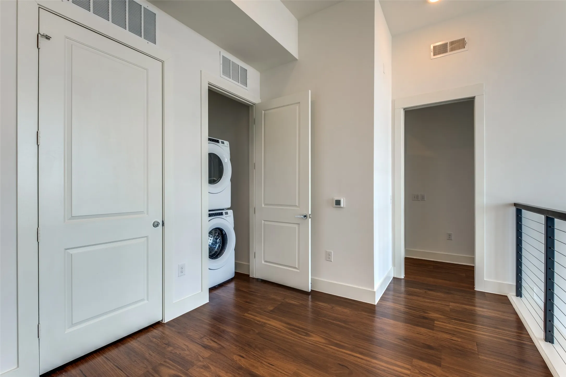 Apartment For Rent in Dallas County , 3611 Congress Avenue 2102, Dallas, Texas 75219, 2 Bedroom, 2 Bathroom, 2 Garage spaces, 1,402 Sqft, built in 2021, mls#21383395, Real Estate Agent in Dallas, Homes For Rent in Dallas county, Homes For Rent in Dallas, Realtor in Dallas Texas, Real Estate Brokerage Independent Realty Texas, Luminita Cordes Realtor