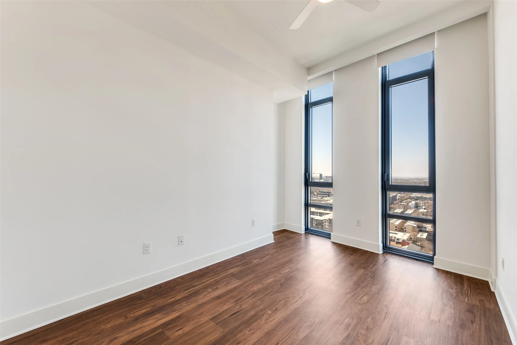 Apartment For Rent in Dallas County , 3611 Congress Avenue 2102, Dallas, Texas 75219, 2 Bedroom, 2 Bathroom, 2 Garage spaces, 1,402 Sqft, built in 2021, mls#21383395, Real Estate Agent in Dallas, Homes For Rent in Dallas county, Homes For Rent in Dallas, Realtor in Dallas Texas, Real Estate Brokerage Independent Realty Texas, Luminita Cordes Realtor