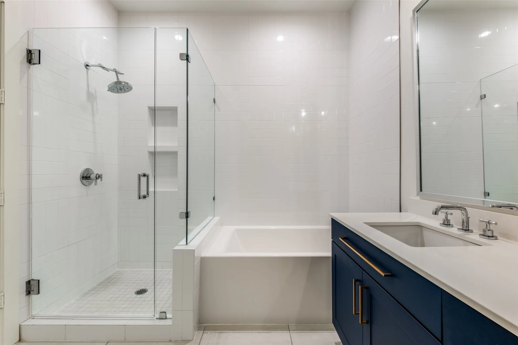 Apartment For Rent in Dallas County , 3611 Congress Avenue 2102, Dallas, Texas 75219, 2 Bedroom, 2 Bathroom, 2 Garage spaces, 1,402 Sqft, built in 2021, mls#21383395, Real Estate Agent in Dallas, Homes For Rent in Dallas county, Homes For Rent in Dallas, Realtor in Dallas Texas, Real Estate Brokerage Independent Realty Texas, Luminita Cordes Realtor
