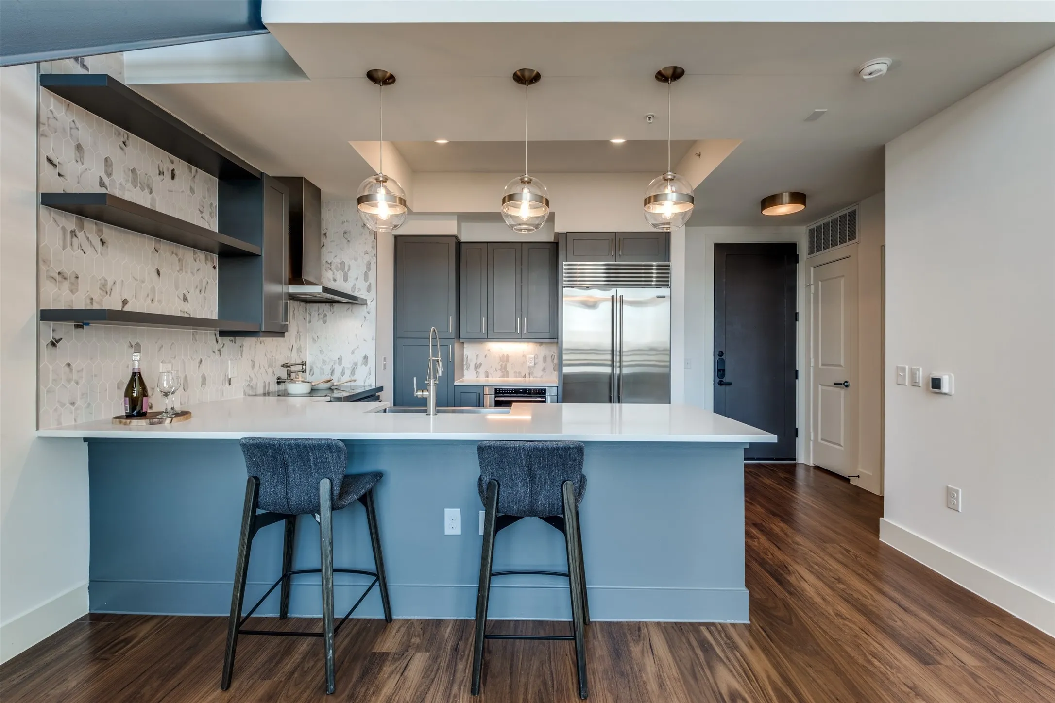 Apartment For Rent in Dallas County , 3611 Congress Avenue 2102, Dallas, Texas 75219, 2 Bedroom, 2 Bathroom, 2 Garage spaces, 1,402 Sqft, built in 2021, mls#21383395, Real Estate Agent in Dallas, Homes For Rent in Dallas county, Homes For Rent in Dallas, Realtor in Dallas Texas, Real Estate Brokerage Independent Realty Texas, Luminita Cordes Realtor