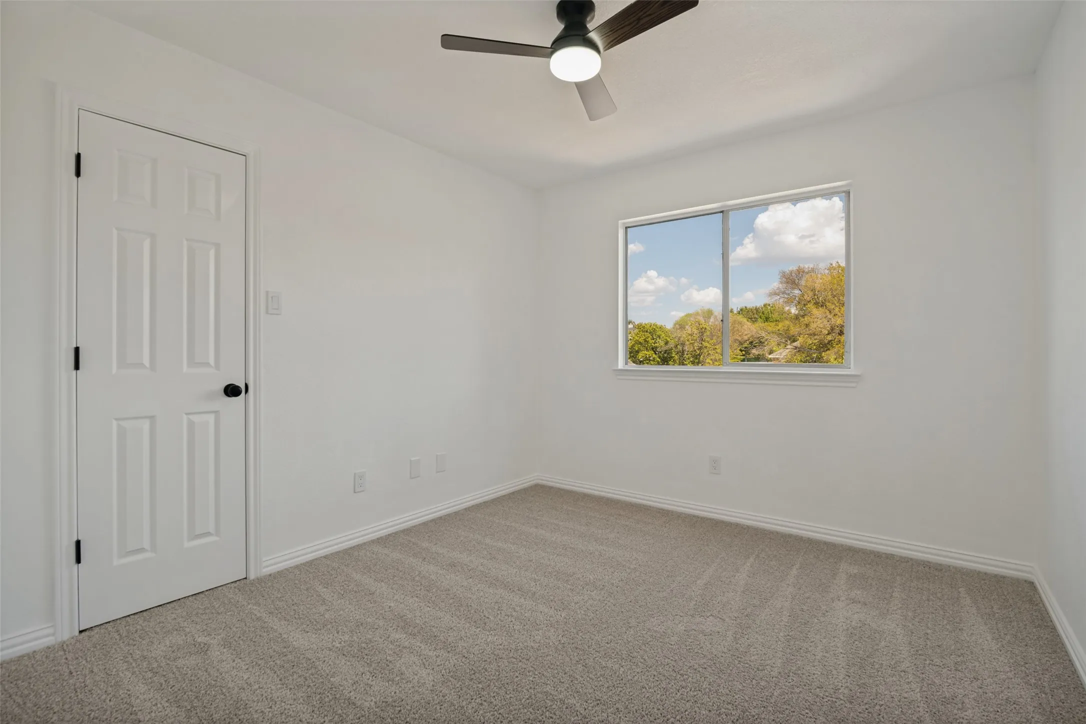 Single Family Residence For Sale in Dallas County , 5806 Beacon Drive, Rowlett, Texas 75089, 4 Bedroom, 3 Bathroom, 2 Garage spaces, 2,308 Sqft, built in 1988, mls#21383403, Real Estate Agent in Rowlett, Homes For Sale in Dallas county, Homes For Sale in Rowlett, Realtor in Rowlett Texas, Real Estate Brokerage Independent Realty Texas, Luminita Cordes Realtor