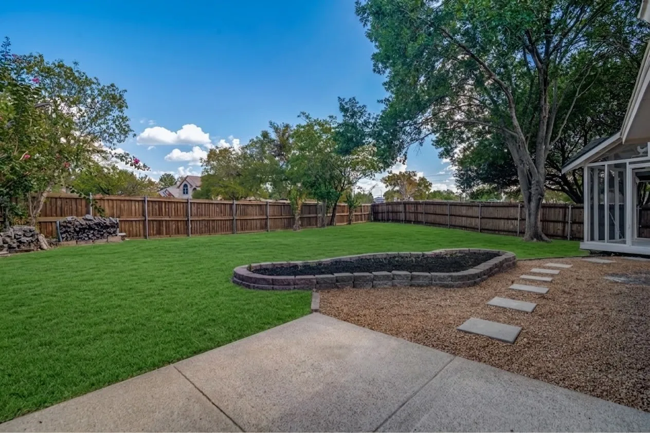 Single Family Residence For Sale in Dallas County , 5806 Beacon Drive, Rowlett, Texas 75089, 4 Bedroom, 3 Bathroom, 2 Garage spaces, 2,308 Sqft, built in 1988, mls#21383403, Real Estate Agent in Rowlett, Homes For Sale in Dallas county, Homes For Sale in Rowlett, Realtor in Rowlett Texas, Real Estate Brokerage Independent Realty Texas, Luminita Cordes Realtor
