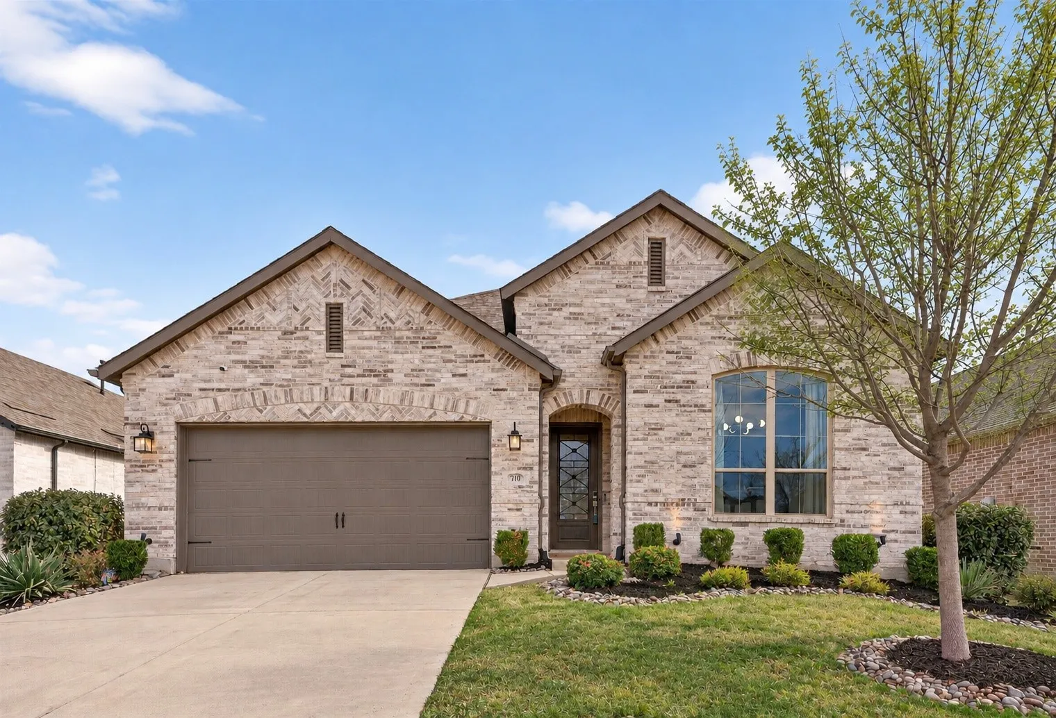 Single Family Residence For Sale in Collin County , 710 Westerkirk Drive, Celina, Texas 75009, 4 Bedroom, 3 Bathroom, 2 Garage spaces, 2,291 Sqft, built in 2020, mls#21383408, Real Estate Agent in Celina, Homes For Sale in Collin county, Homes For Sale in Celina, Realtor in Celina Texas, Real Estate Brokerage Independent Realty Texas, Luminita Cordes Realtor