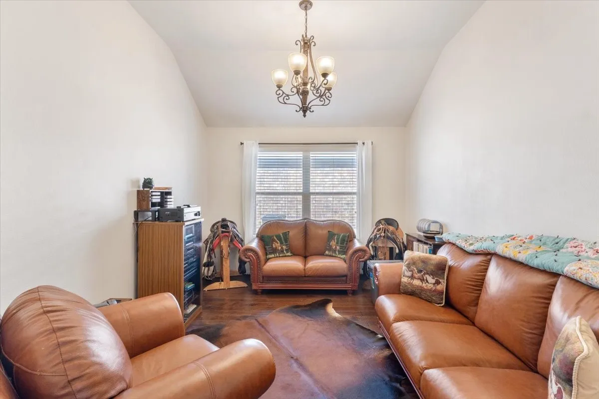 Single Family Residence For Sale in Denton County , 14632 Sundog Way, Fort Worth, Texas 76052, 4 Bedroom, 2 Bathroom, 2 Garage spaces, 2,001 Sqft, built in 2017, mls#21382521, Real Estate Agent in Fort Worth, Homes For Sale in Denton county, Homes For Sale in Fort Worth, Realtor in Fort Worth Texas, Real Estate Brokerage Independent Realty Texas, Luminita Cordes Realtor
