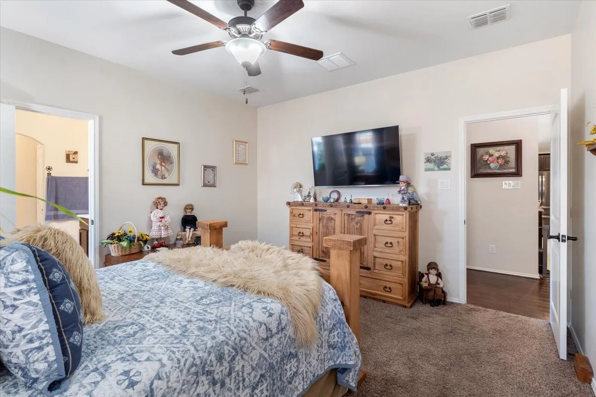 Single Family Residence For Sale in Denton County , 14632 Sundog Way, Fort Worth, Texas 76052, 4 Bedroom, 2 Bathroom, 2 Garage spaces, 2,001 Sqft, built in 2017, mls#21382521, Real Estate Agent in Fort Worth, Homes For Sale in Denton county, Homes For Sale in Fort Worth, Realtor in Fort Worth Texas, Real Estate Brokerage Independent Realty Texas, Luminita Cordes Realtor