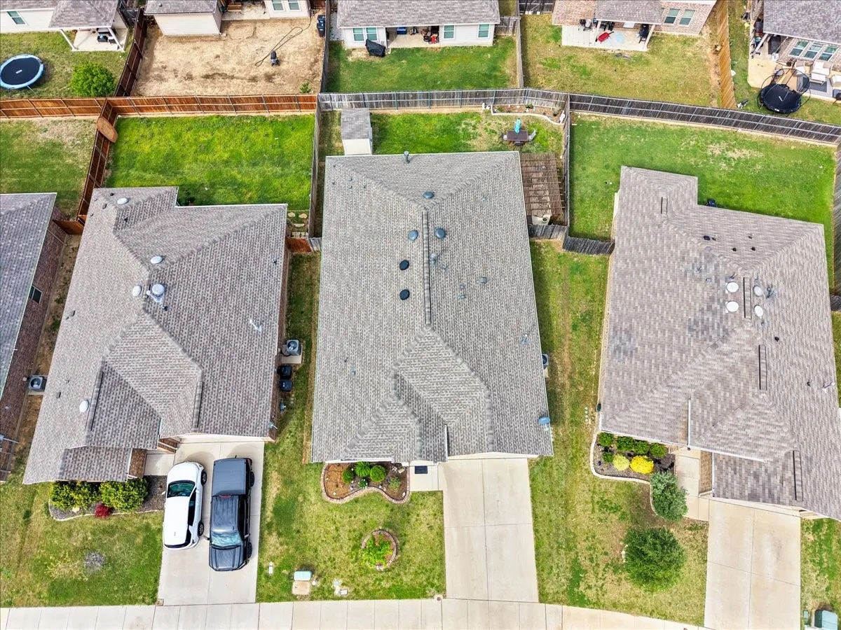 Single Family Residence For Sale in Denton County , 14632 Sundog Way, Fort Worth, Texas 76052, 4 Bedroom, 2 Bathroom, 2 Garage spaces, 2,001 Sqft, built in 2017, mls#21382521, Real Estate Agent in Fort Worth, Homes For Sale in Denton county, Homes For Sale in Fort Worth, Realtor in Fort Worth Texas, Real Estate Brokerage Independent Realty Texas, Luminita Cordes Realtor
