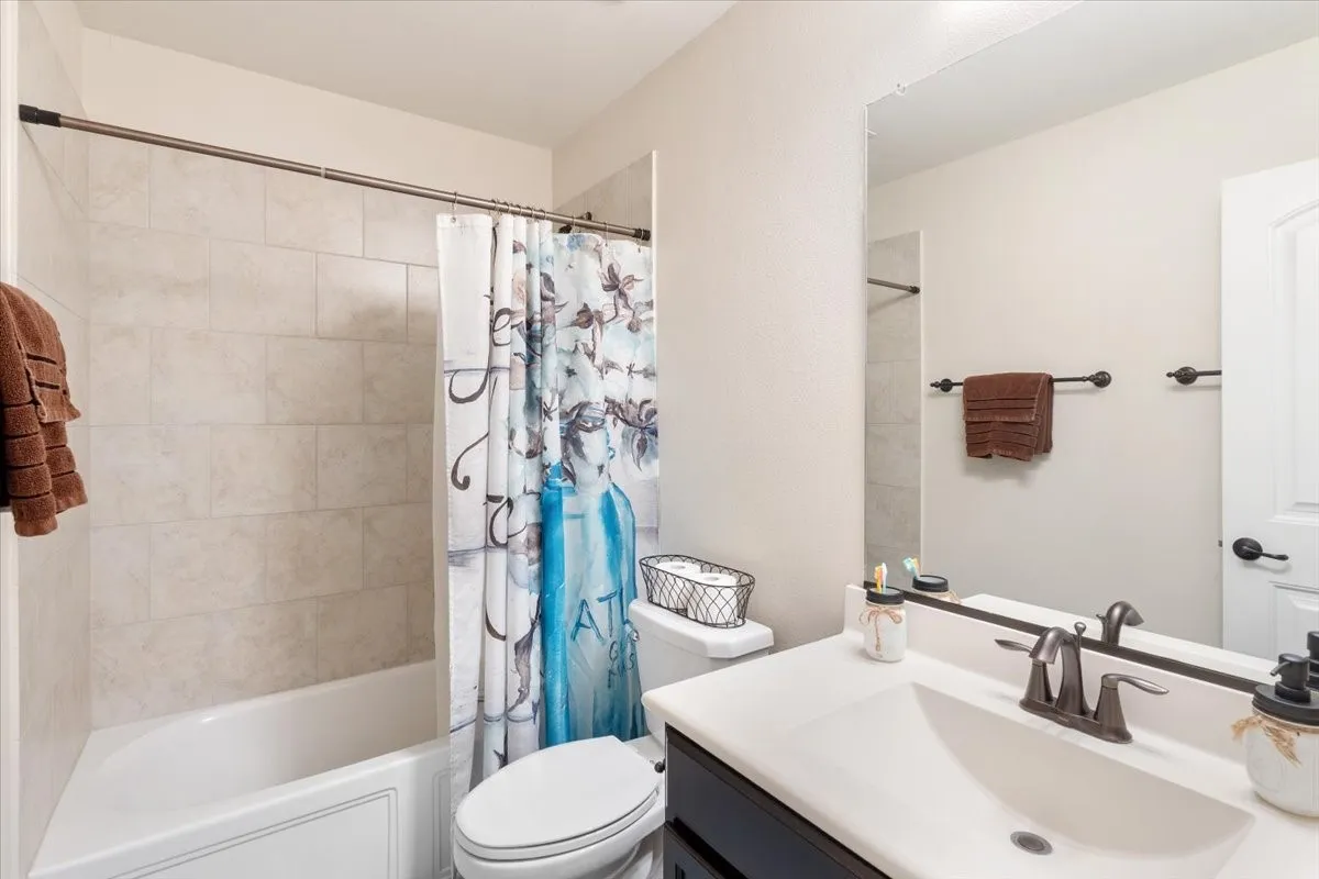 Single Family Residence For Sale in Denton County , 14632 Sundog Way, Fort Worth, Texas 76052, 4 Bedroom, 2 Bathroom, 2 Garage spaces, 2,001 Sqft, built in 2017, mls#21382521, Real Estate Agent in Fort Worth, Homes For Sale in Denton county, Homes For Sale in Fort Worth, Realtor in Fort Worth Texas, Real Estate Brokerage Independent Realty Texas, Luminita Cordes Realtor
