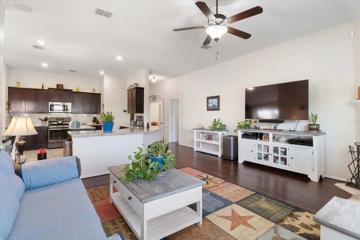 Single Family Residence For Sale in Denton County , 14632 Sundog Way, Fort Worth, Texas 76052, 4 Bedroom, 2 Bathroom, 2 Garage spaces, 2,001 Sqft, built in 2017, mls#21382521, Real Estate Agent in Fort Worth, Homes For Sale in Denton county, Homes For Sale in Fort Worth, Realtor in Fort Worth Texas, Real Estate Brokerage Independent Realty Texas, Luminita Cordes Realtor