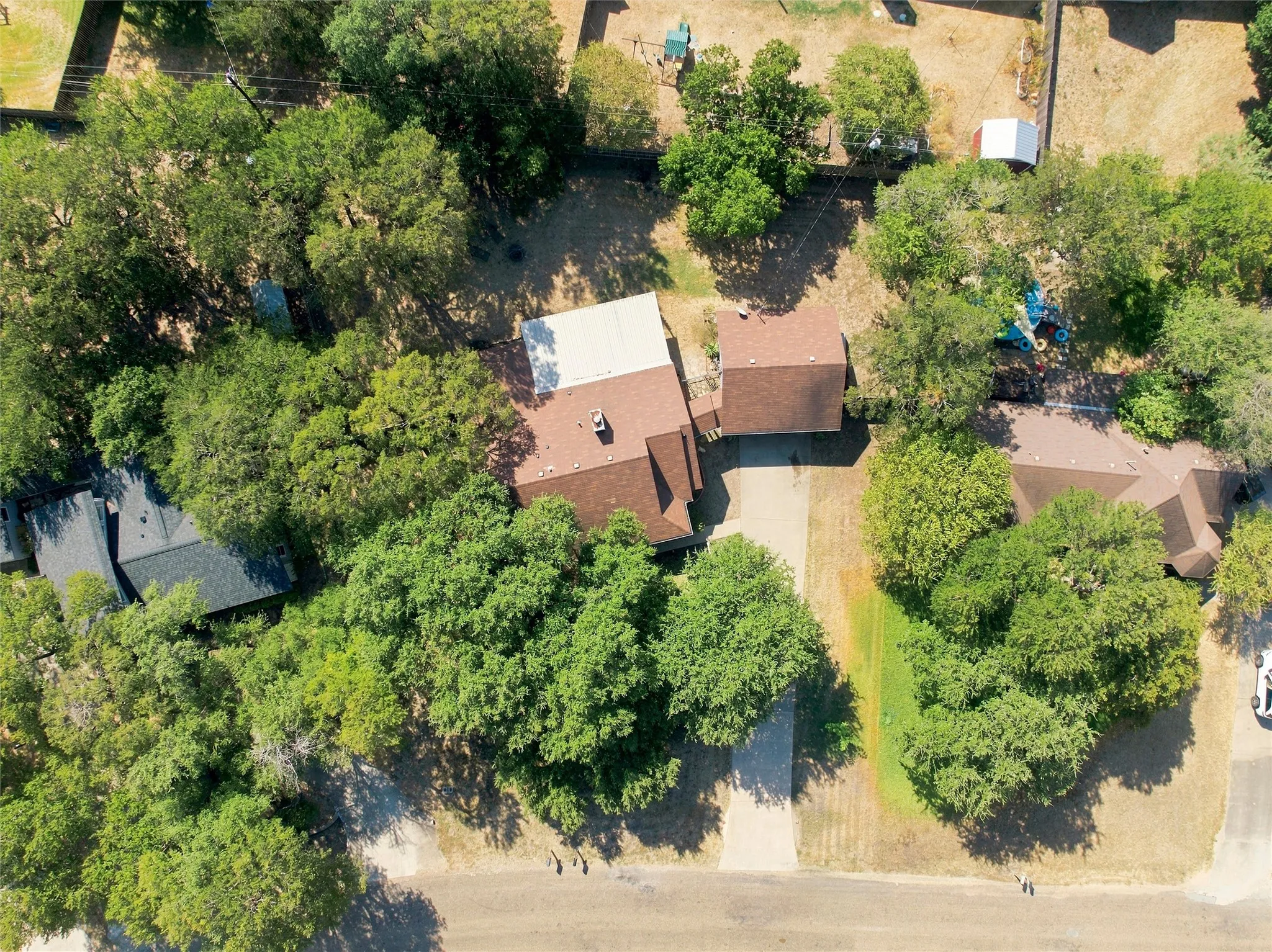 Single Family Residence For Sale in Mc Lennan County , 14212 Wagner Drive, Woodway, Texas 76712, 3 Bedroom, 2 Bathroom, 2 Garage spaces, 1,590 Sqft, built in 1988, mls#21383360, Real Estate Agent in Woodway, Homes For Sale in Mc Lennan county, Homes For Sale in Woodway, Realtor in Woodway Texas, Real Estate Brokerage Independent Realty Texas, Luminita Cordes Realtor