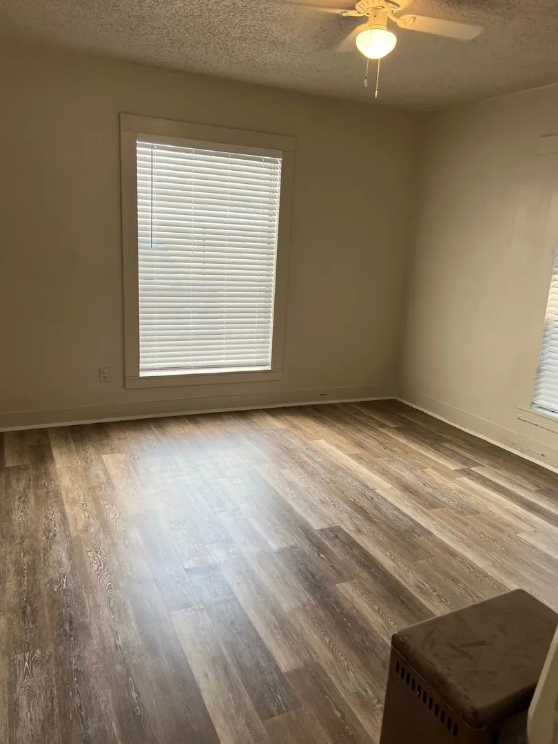 Single Family Residence For Rent in Nolan County , 1304 James Street, Sweetwater, Texas 79556, 3 Bedroom, 1 Bathroom, Garage spaces, 1,657 Sqft, built in 1960, mls#21383417, Real Estate Agent in Sweetwater, Homes For Rent in Nolan county, Homes For Rent in Sweetwater, Realtor in Sweetwater Texas, Real Estate Brokerage Independent Realty Texas, Luminita Cordes Realtor