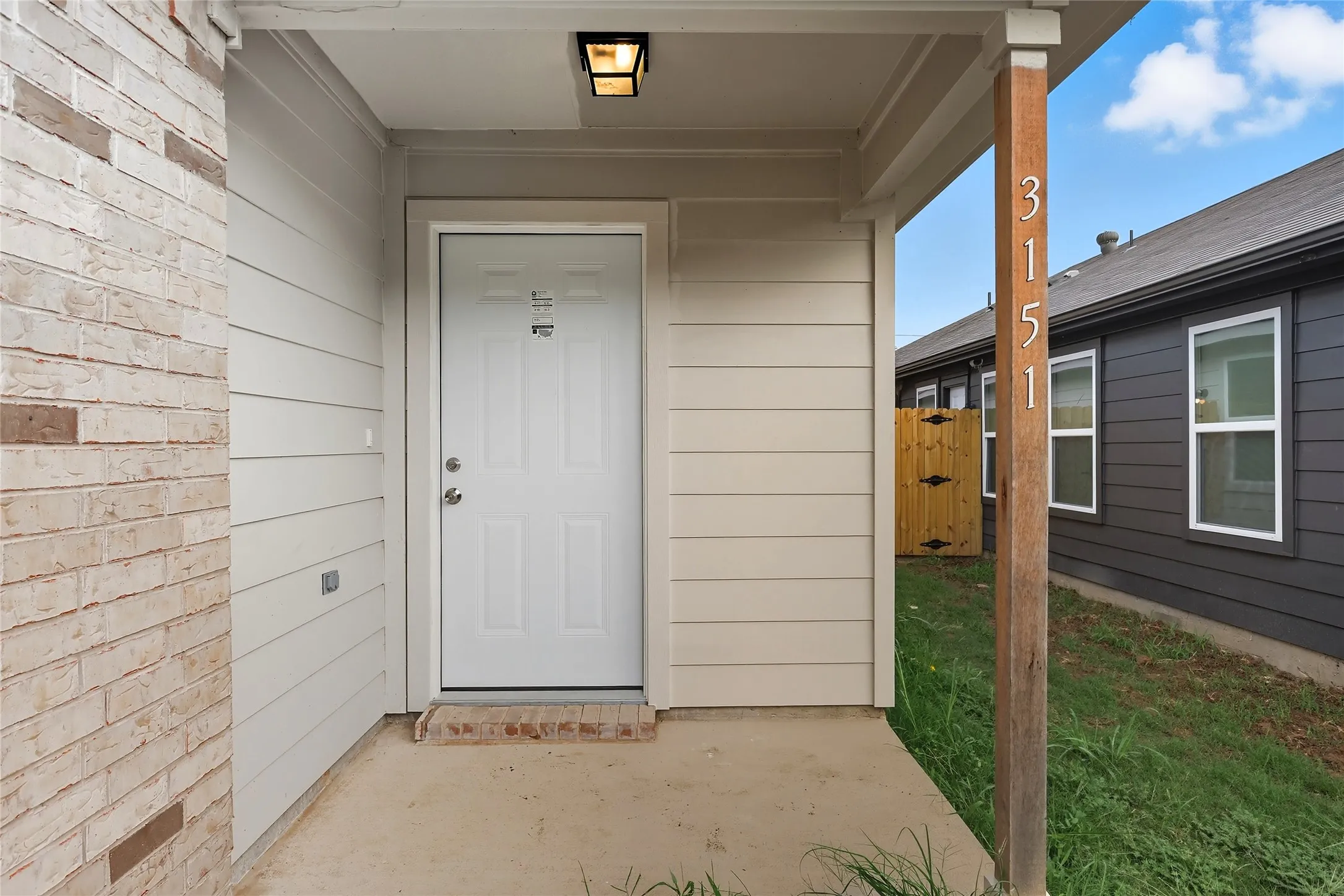 Duplex For Rent in Dallas County , 3151 Stag Road, Dallas, Texas 75241, 3 Bedroom, 2 Bathroom, 1 Garage spaces, 1,380 Sqft, built in 2025, mls#21383337, Real Estate Agent in Dallas, Homes For Rent in Dallas county, Homes For Rent in Dallas, Realtor in Dallas Texas, Real Estate Brokerage Independent Realty Texas, Luminita Cordes Realtor