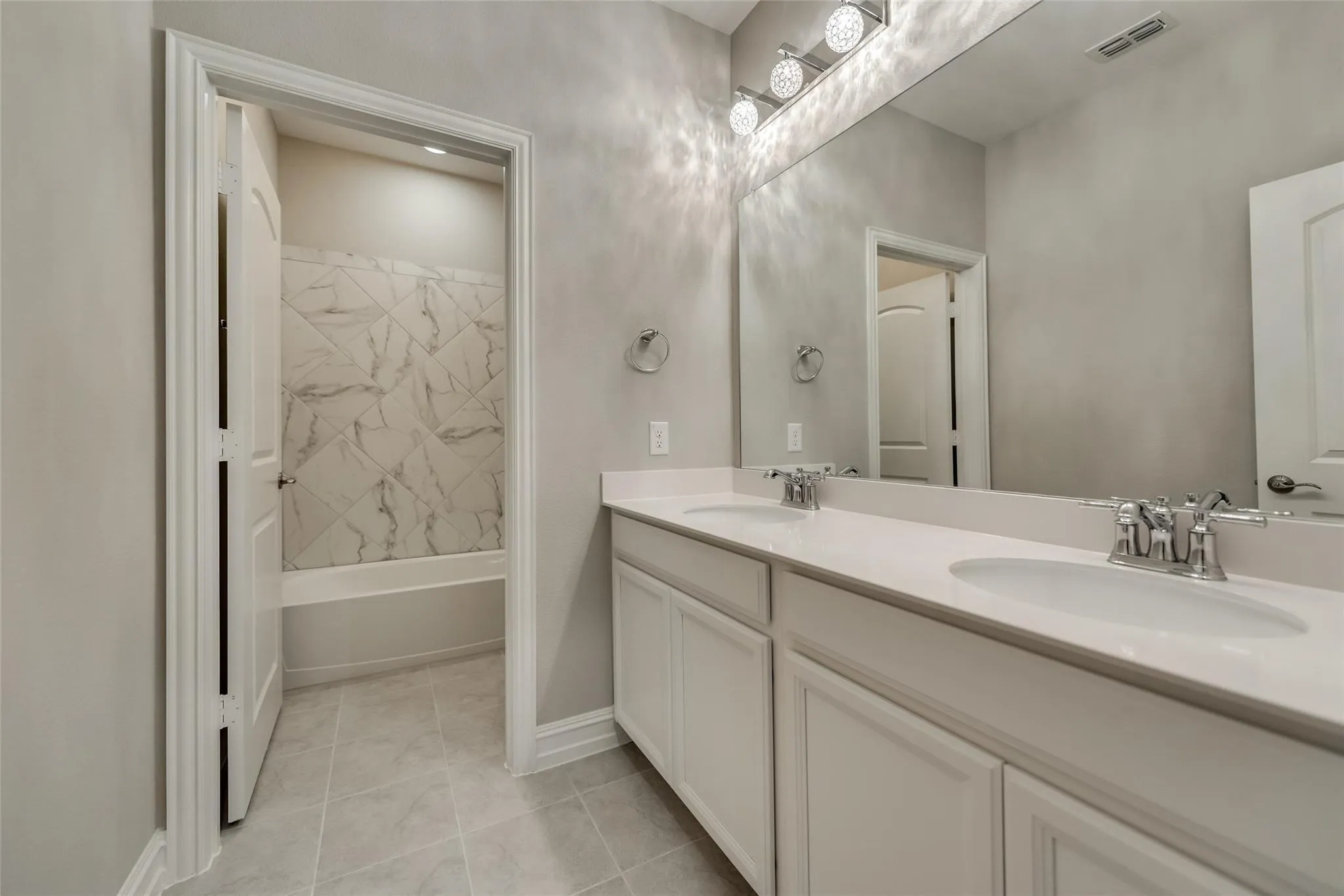 Single Family Residence For Rent in Collin County , 2621 Strand Lane, Mc Kinney, Texas 75071, 4 Bedroom, 4 Bathroom, 2 Garage spaces, 3,655 Sqft, built in 2020, mls#21382620, Real Estate Agent in Mc Kinney, Homes For Rent in Collin county, Homes For Rent in Mc Kinney, Realtor in Mc Kinney Texas, Real Estate Brokerage Independent Realty Texas, Luminita Cordes Realtor