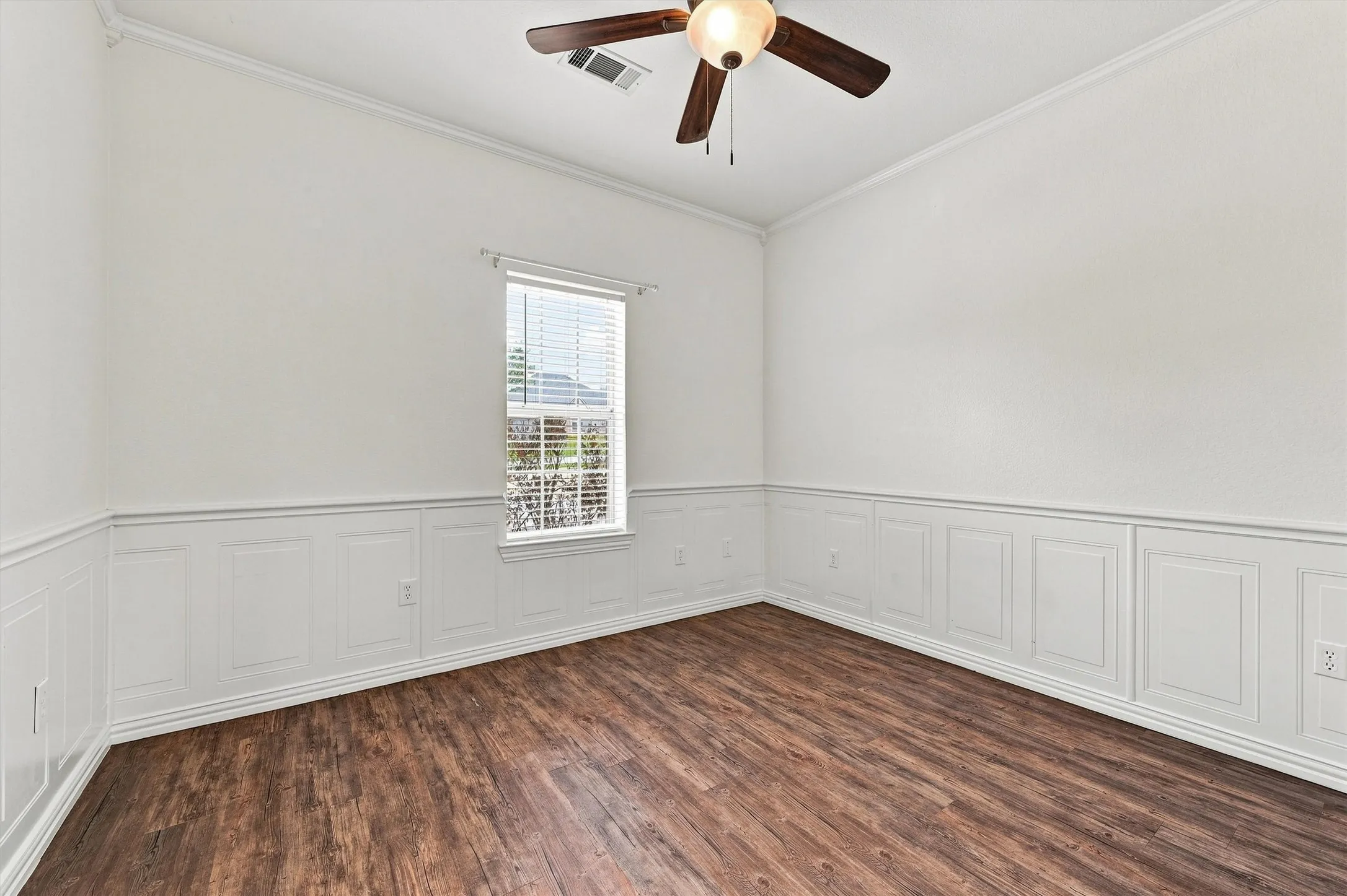 Single Family Residence For Sale in Grayson County , 3117 Preston Club Drive, Sherman, Texas 75092, 3 Bedroom, 2 Bathroom, 2 Garage spaces, 2,005 Sqft, built in 2004, mls#21327655, Real Estate Agent in Sherman, Homes For Sale in Grayson county, Homes For Sale in Sherman, Realtor in Sherman Texas, Real Estate Brokerage Independent Realty Texas, Luminita Cordes Realtor