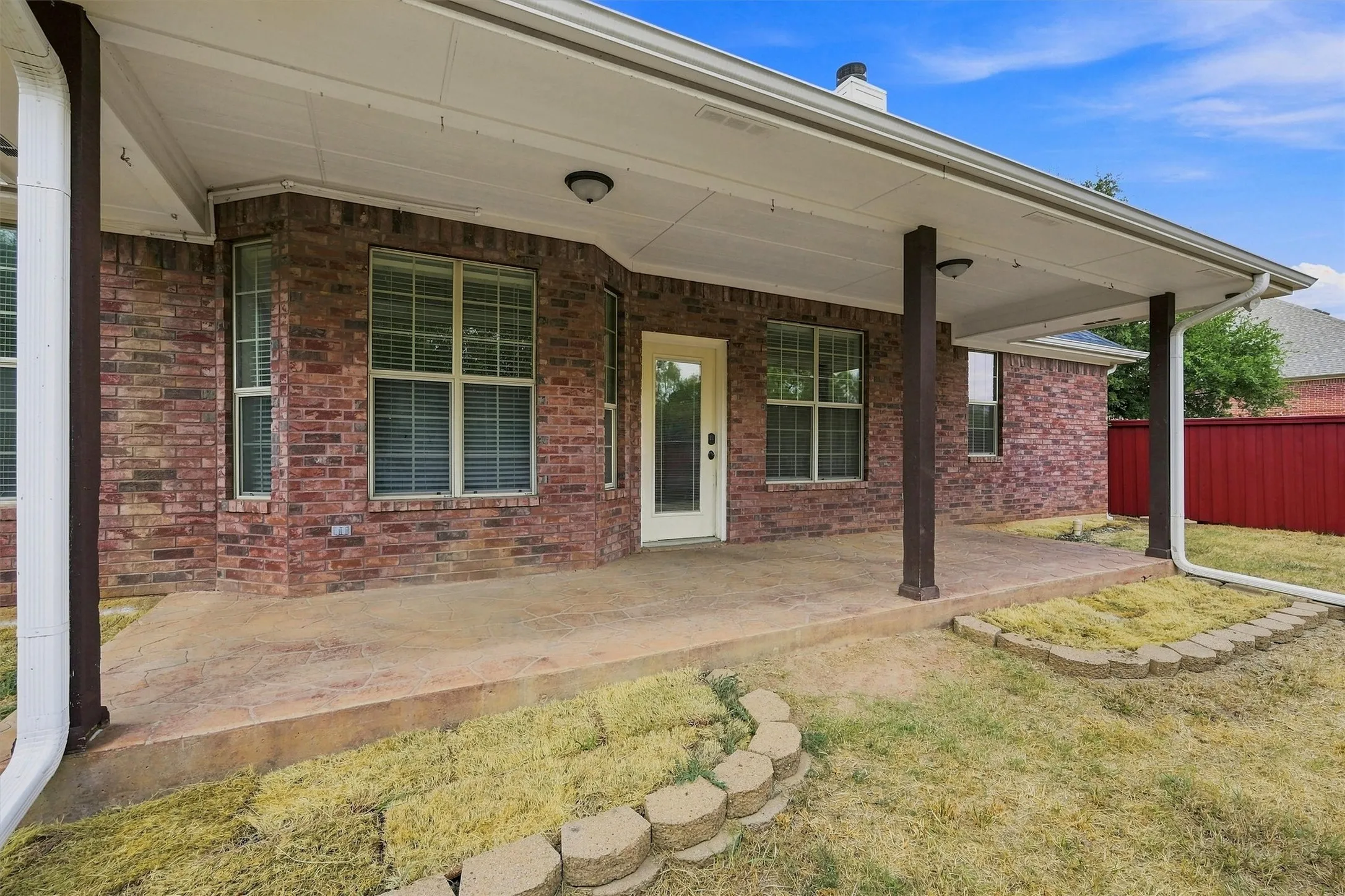 Single Family Residence For Sale in Grayson County , 3117 Preston Club Drive, Sherman, Texas 75092, 3 Bedroom, 2 Bathroom, 2 Garage spaces, 2,005 Sqft, built in 2004, mls#21327655, Real Estate Agent in Sherman, Homes For Sale in Grayson county, Homes For Sale in Sherman, Realtor in Sherman Texas, Real Estate Brokerage Independent Realty Texas, Luminita Cordes Realtor