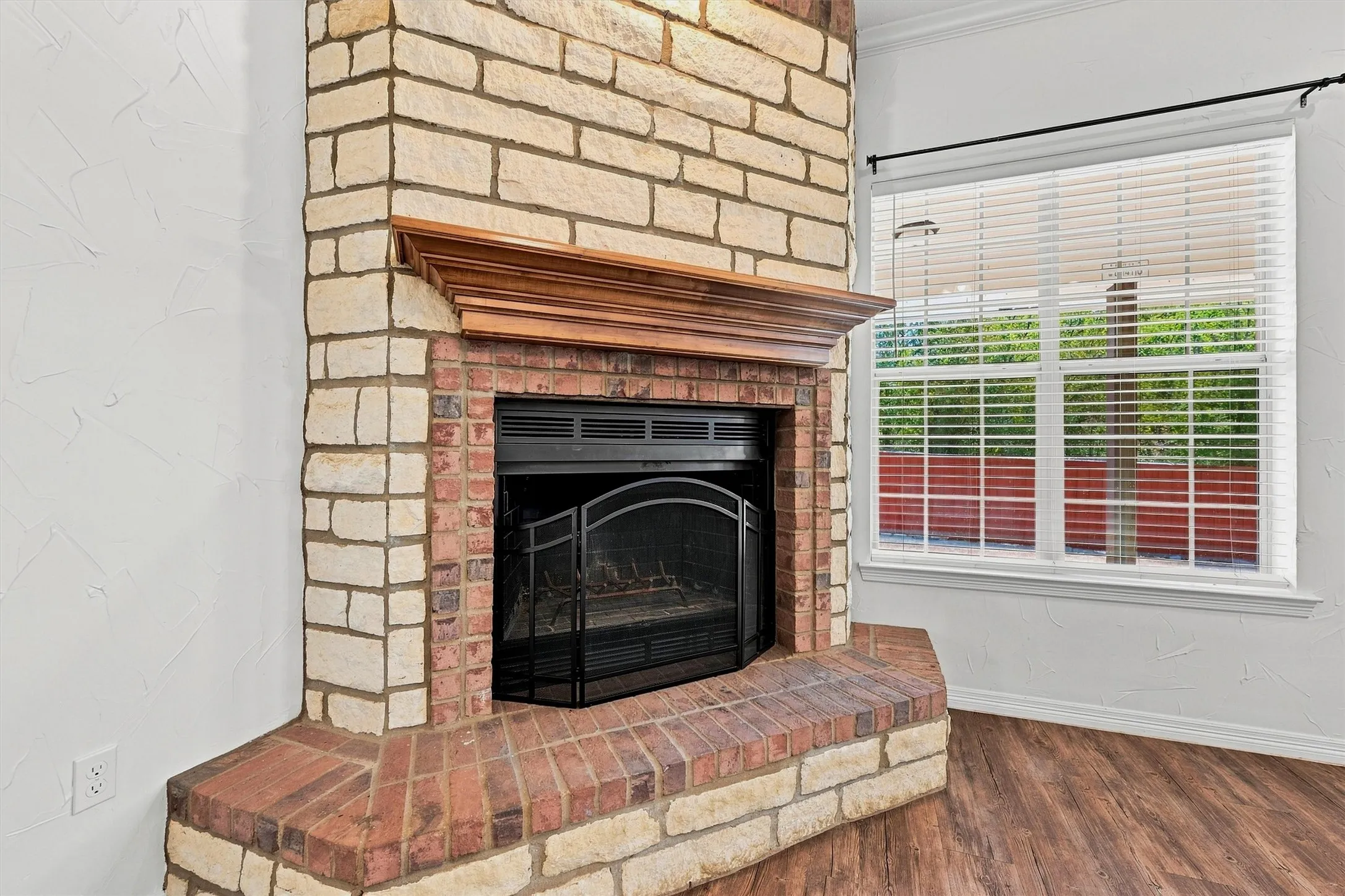 Single Family Residence For Sale in Grayson County , 3117 Preston Club Drive, Sherman, Texas 75092, 3 Bedroom, 2 Bathroom, 2 Garage spaces, 2,005 Sqft, built in 2004, mls#21327655, Real Estate Agent in Sherman, Homes For Sale in Grayson county, Homes For Sale in Sherman, Realtor in Sherman Texas, Real Estate Brokerage Independent Realty Texas, Luminita Cordes Realtor