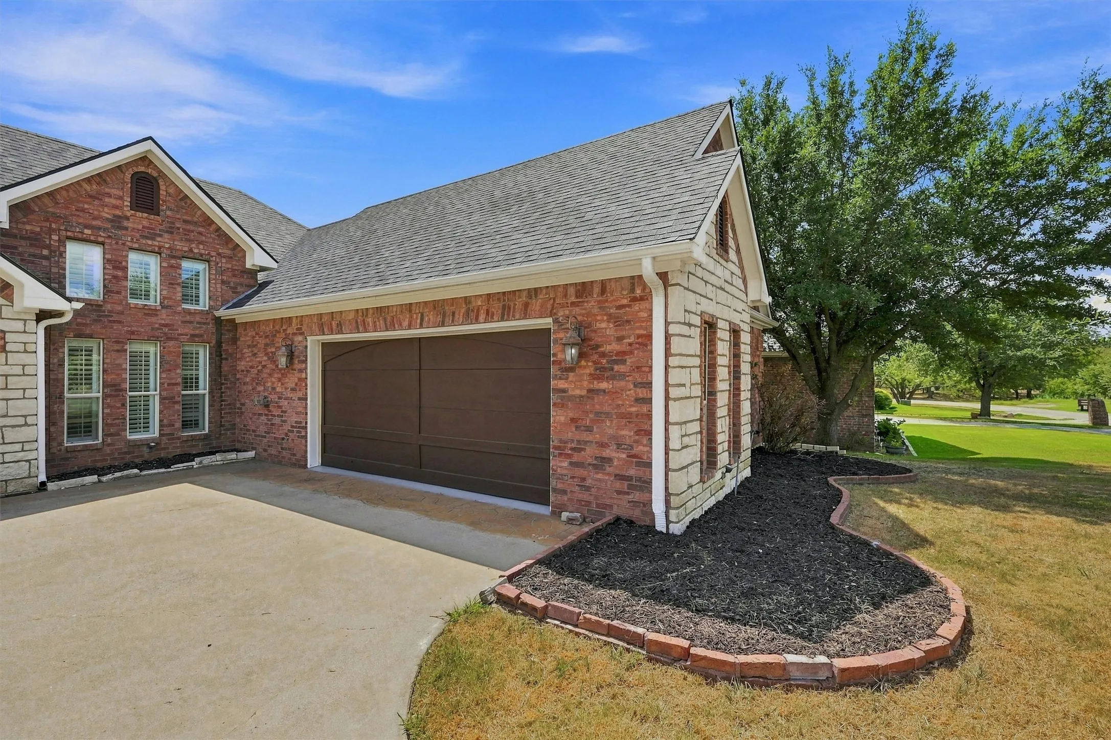 Single Family Residence For Sale in Grayson County , 3117 Preston Club Drive, Sherman, Texas 75092, 3 Bedroom, 2 Bathroom, 2 Garage spaces, 2,005 Sqft, built in 2004, mls#21327655, Real Estate Agent in Sherman, Homes For Sale in Grayson county, Homes For Sale in Sherman, Realtor in Sherman Texas, Real Estate Brokerage Independent Realty Texas, Luminita Cordes Realtor