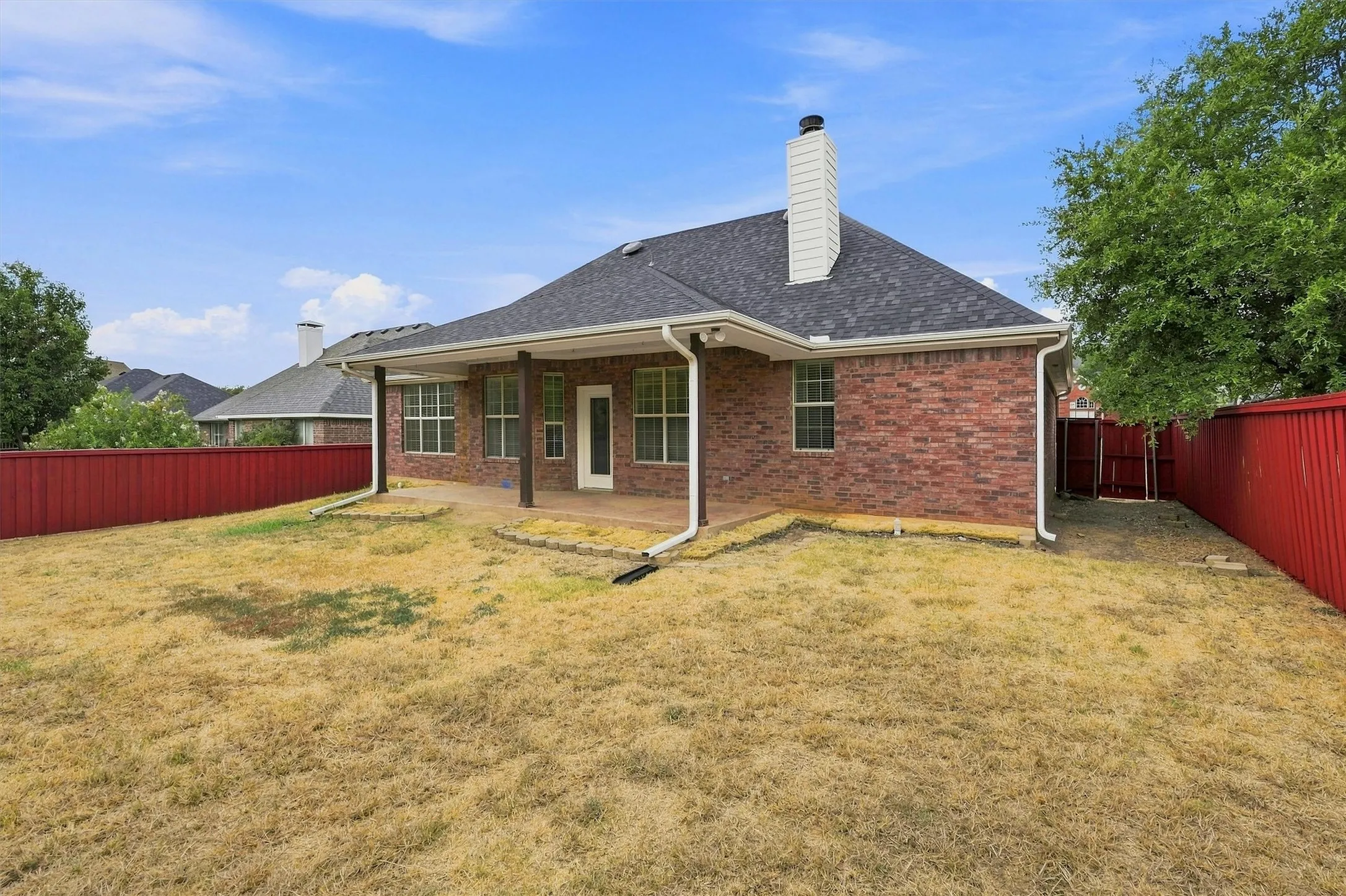 Single Family Residence For Sale in Grayson County , 3117 Preston Club Drive, Sherman, Texas 75092, 3 Bedroom, 2 Bathroom, 2 Garage spaces, 2,005 Sqft, built in 2004, mls#21327655, Real Estate Agent in Sherman, Homes For Sale in Grayson county, Homes For Sale in Sherman, Realtor in Sherman Texas, Real Estate Brokerage Independent Realty Texas, Luminita Cordes Realtor