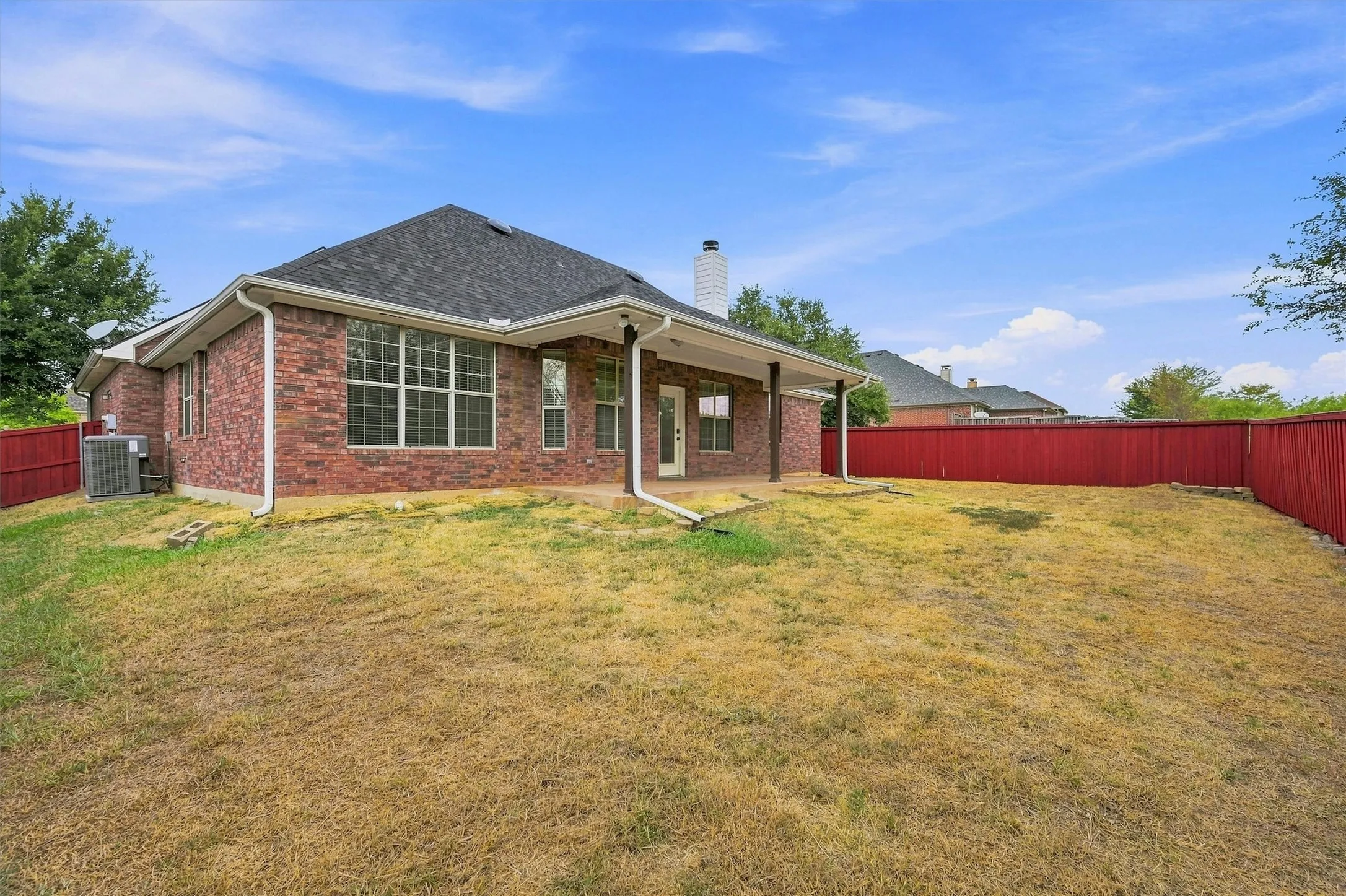 Single Family Residence For Sale in Grayson County , 3117 Preston Club Drive, Sherman, Texas 75092, 3 Bedroom, 2 Bathroom, 2 Garage spaces, 2,005 Sqft, built in 2004, mls#21327655, Real Estate Agent in Sherman, Homes For Sale in Grayson county, Homes For Sale in Sherman, Realtor in Sherman Texas, Real Estate Brokerage Independent Realty Texas, Luminita Cordes Realtor
