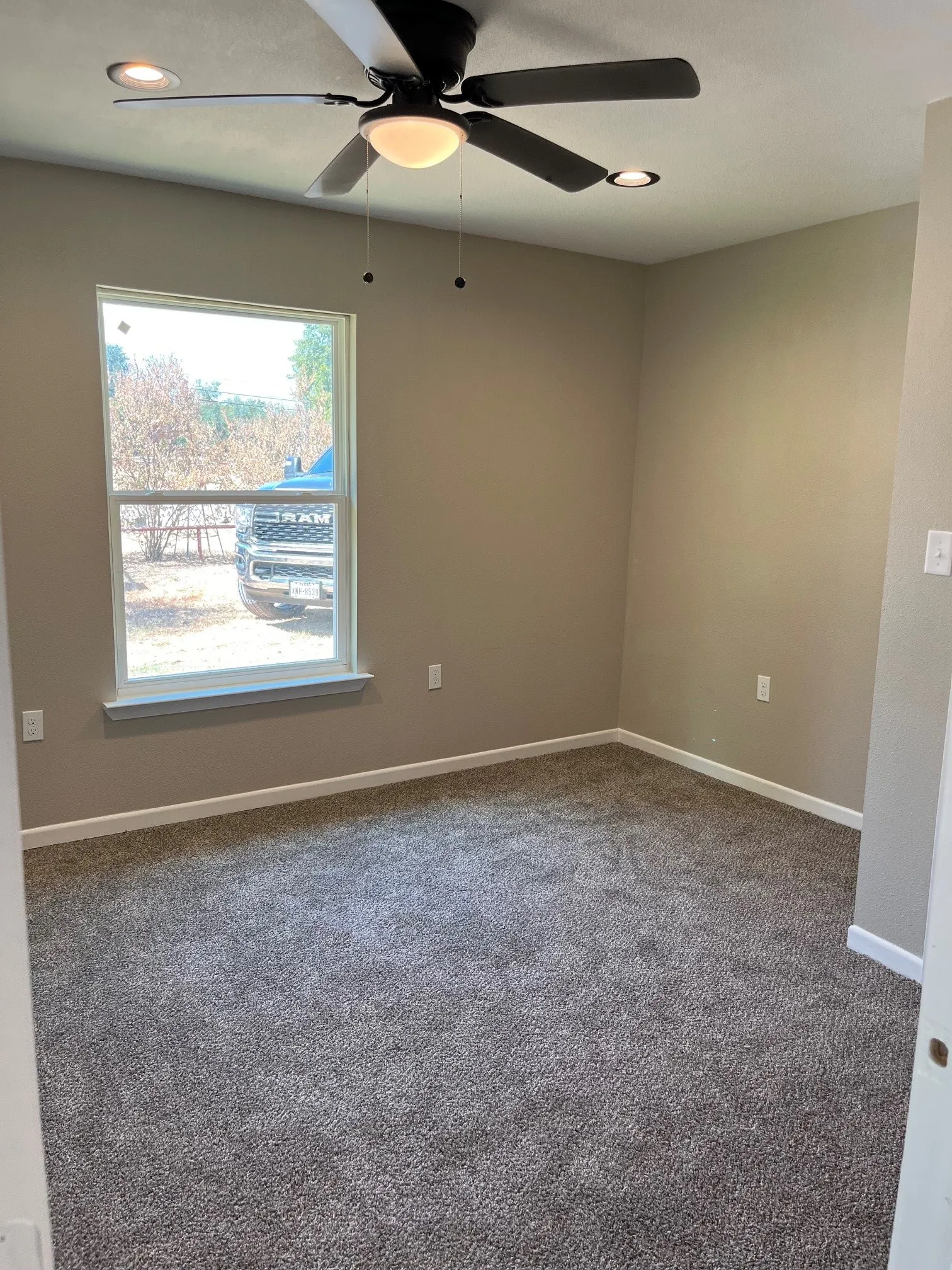 Single Family Residence For Sale in Brown County , 1619 Lane Street, Brownwood, Texas 76801, 2 Bedroom, 1 Bathroom, Garage spaces, 1,136 Sqft, built in 1990, mls#21375006, Real Estate Agent in Brownwood, Homes For Sale in Brown county, Homes For Sale in Brownwood, Realtor in Brownwood Texas, Real Estate Brokerage Independent Realty Texas, Luminita Cordes Realtor