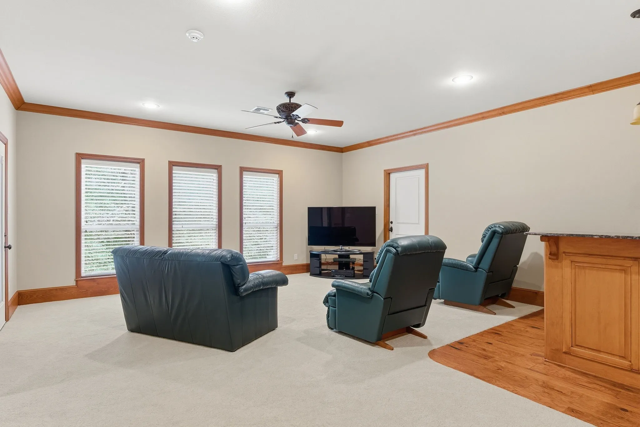 Single Family Residence For Sale in Smith County , 3814 Brighton Creek Circle, Tyler, Texas 75707, 4 Bedroom, 6 Bathroom, 4 Garage spaces, 5,800 Sqft, built in 2007, mls#21383432, Real Estate Agent in Tyler, Homes For Sale in Smith county, Homes For Sale in Tyler, Realtor in Tyler Texas, Real Estate Brokerage Independent Realty Texas, Luminita Cordes Realtor